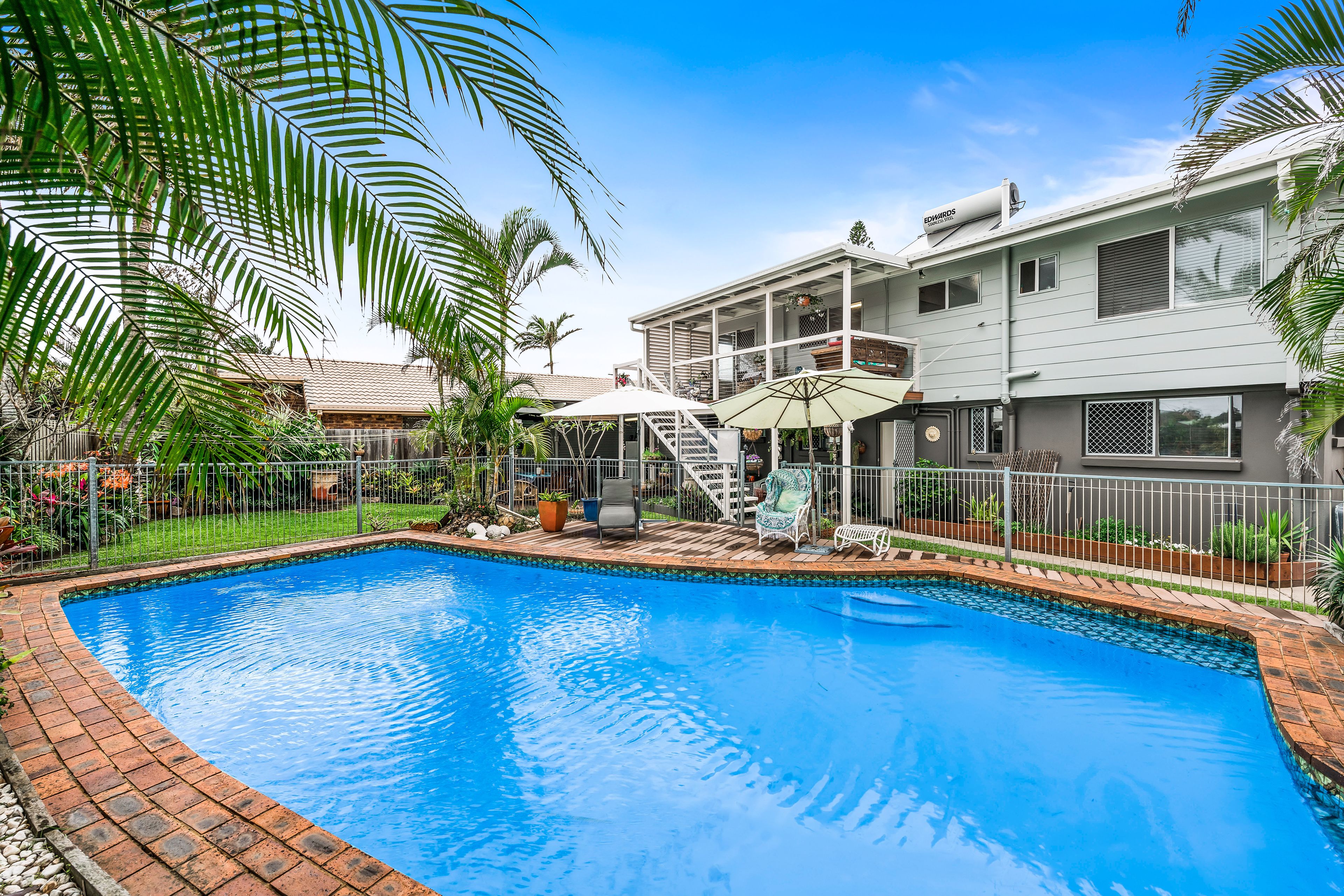 9 Currawan Street, Warana, QLD 4575