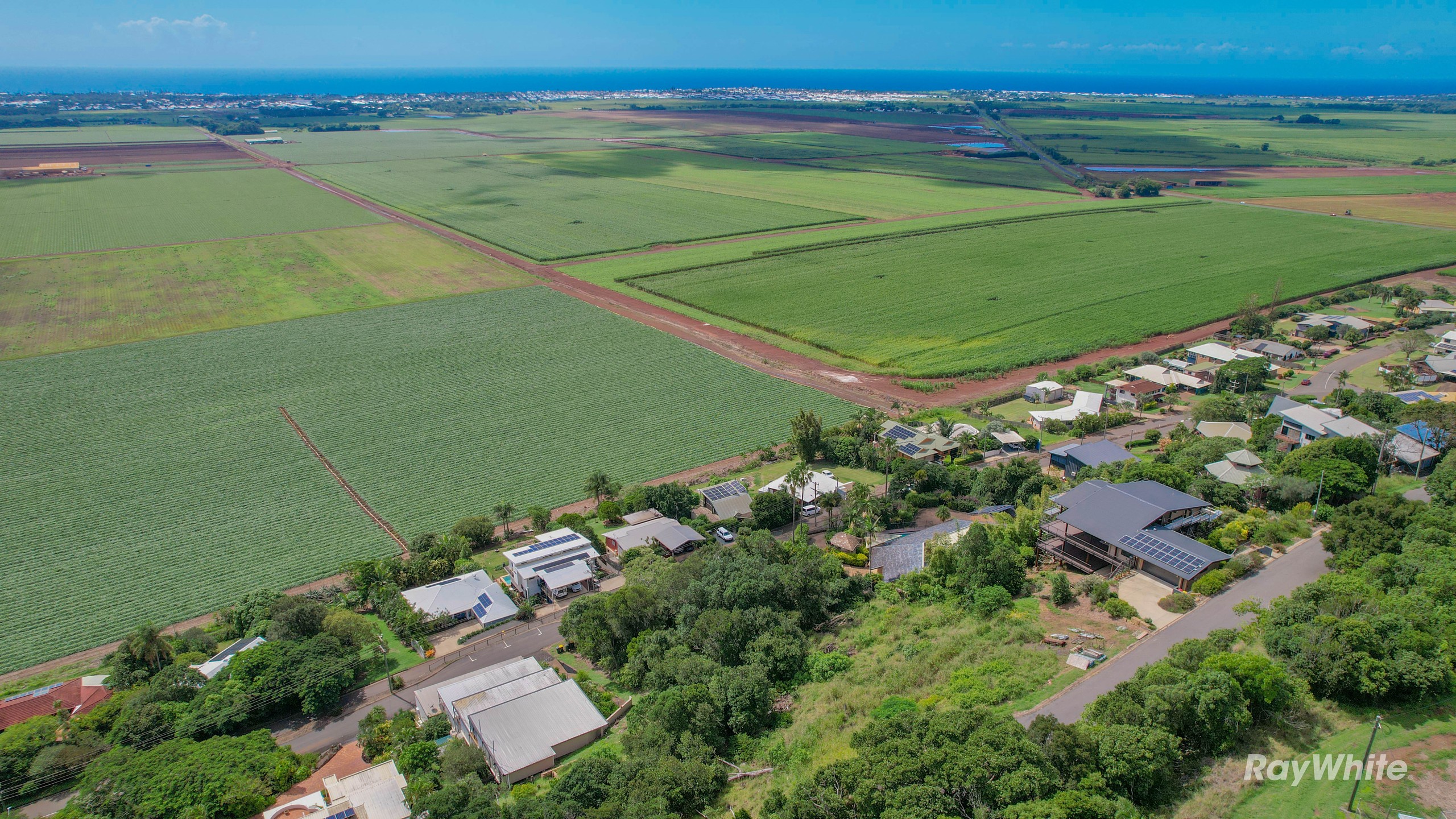 40 Rehbein Avenue, Qunaba, QLD 4670