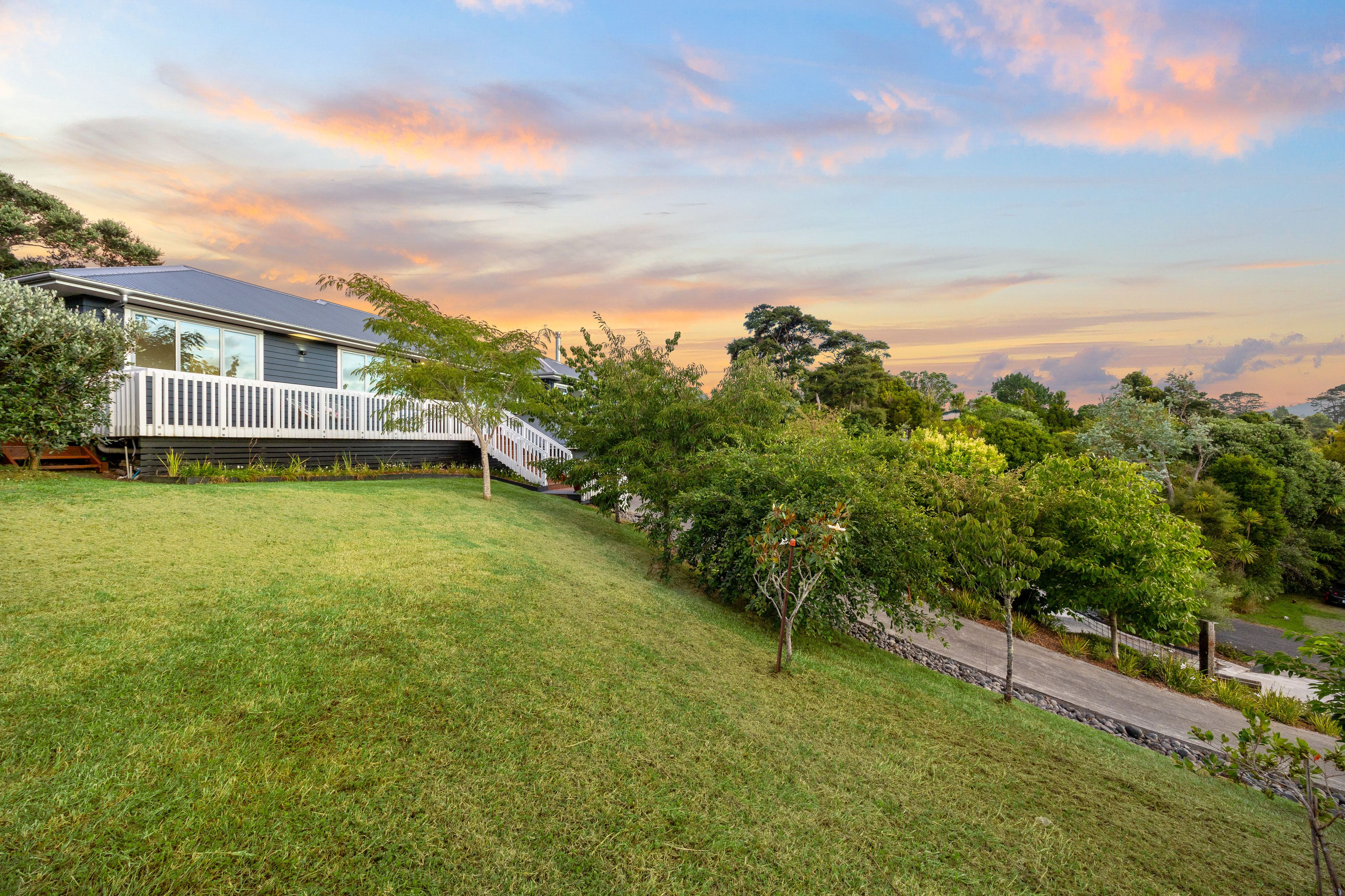 101 Waitakere Road, Waitakere, Waitakere City