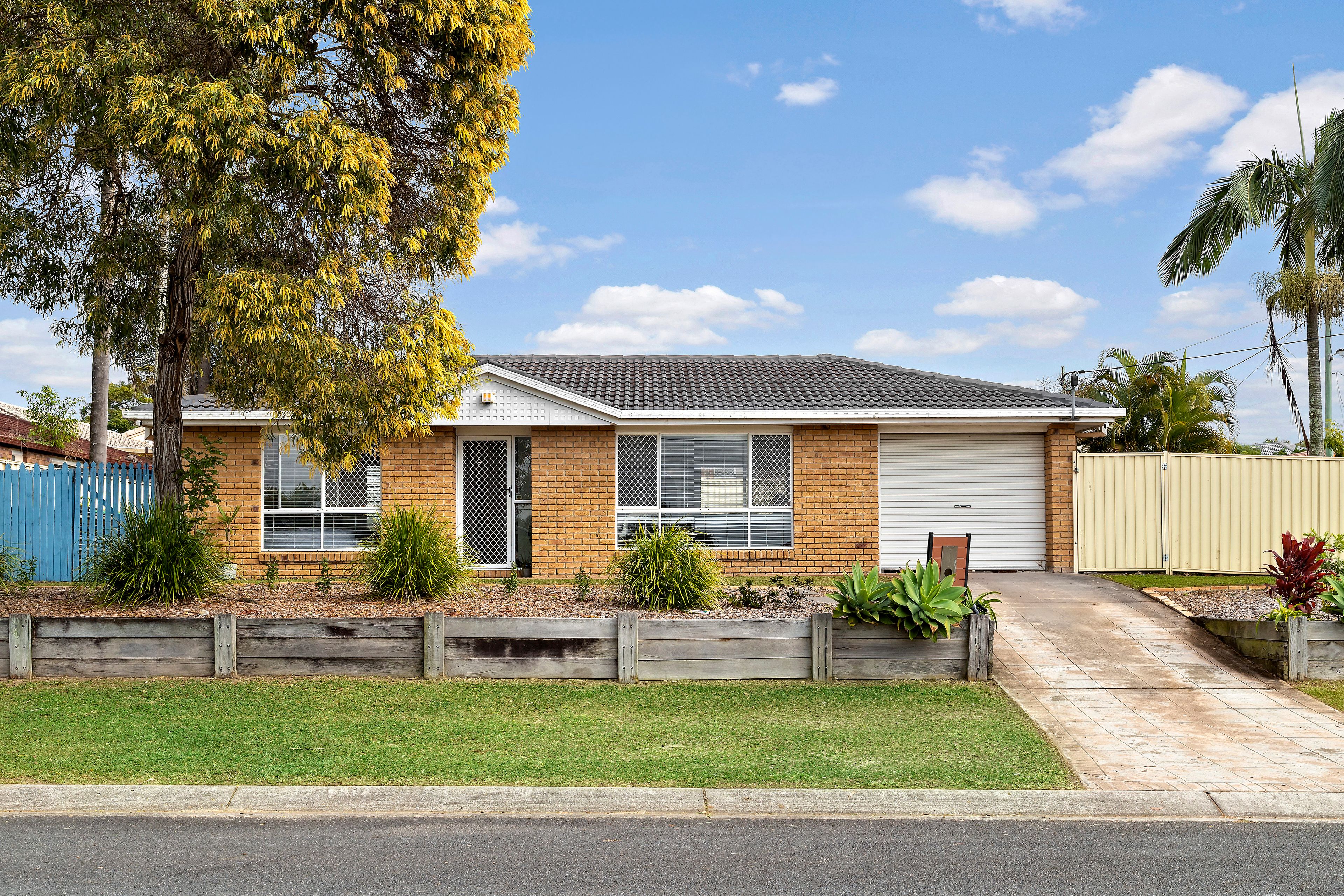 7 Greygum Court, Regents Park, QLD 4118