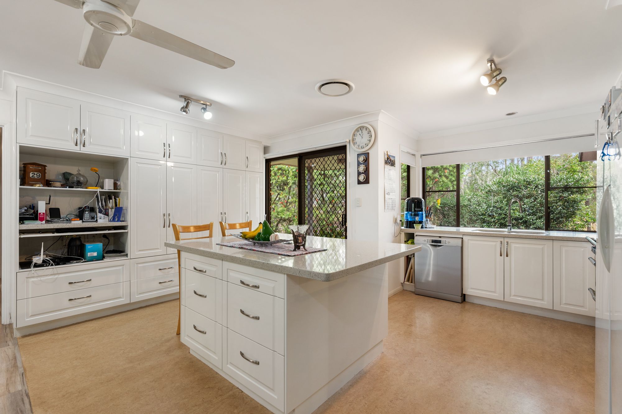 20 Hampton Road — photo 4 of 30