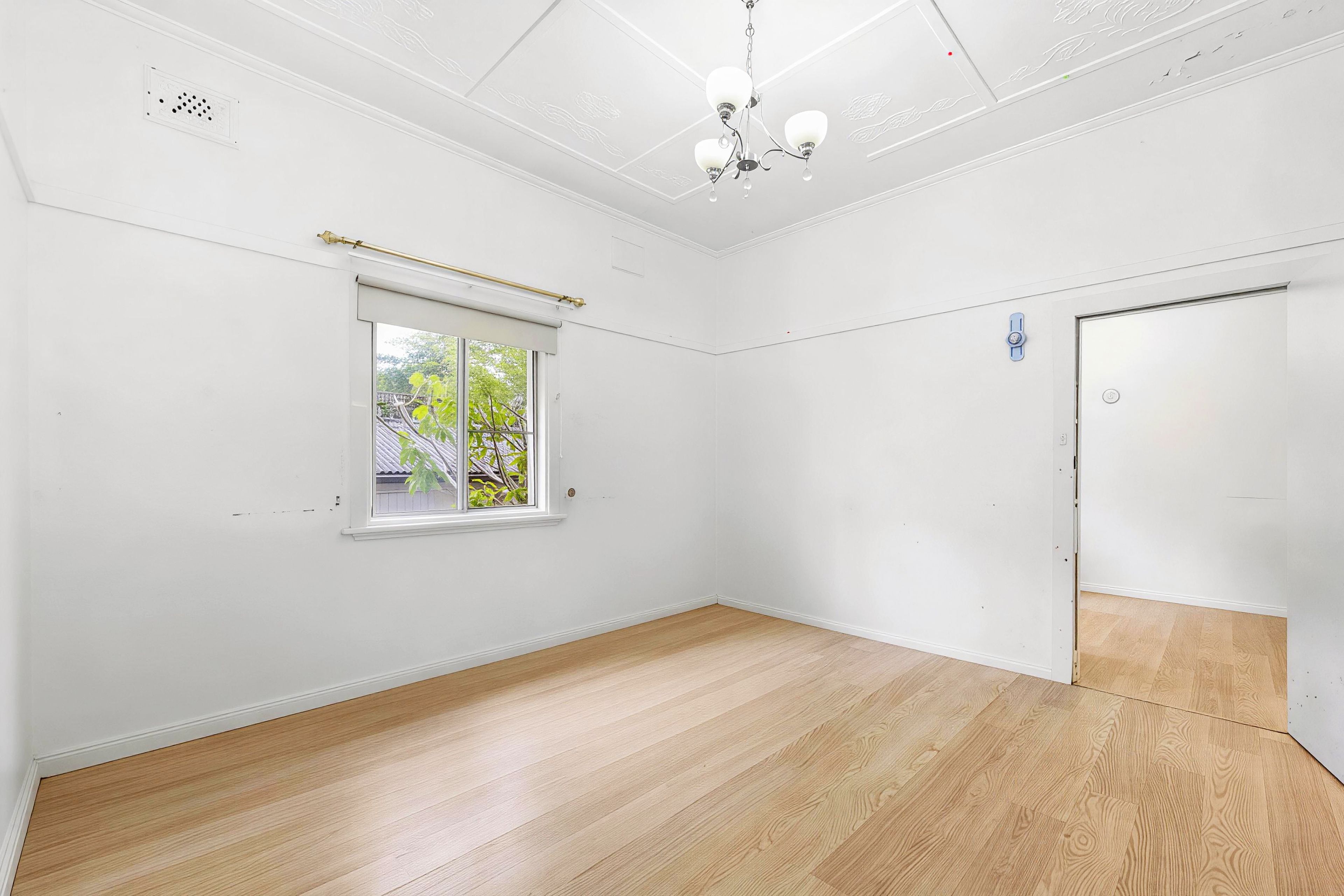 23 Addington Avenue — photo 4 of 18