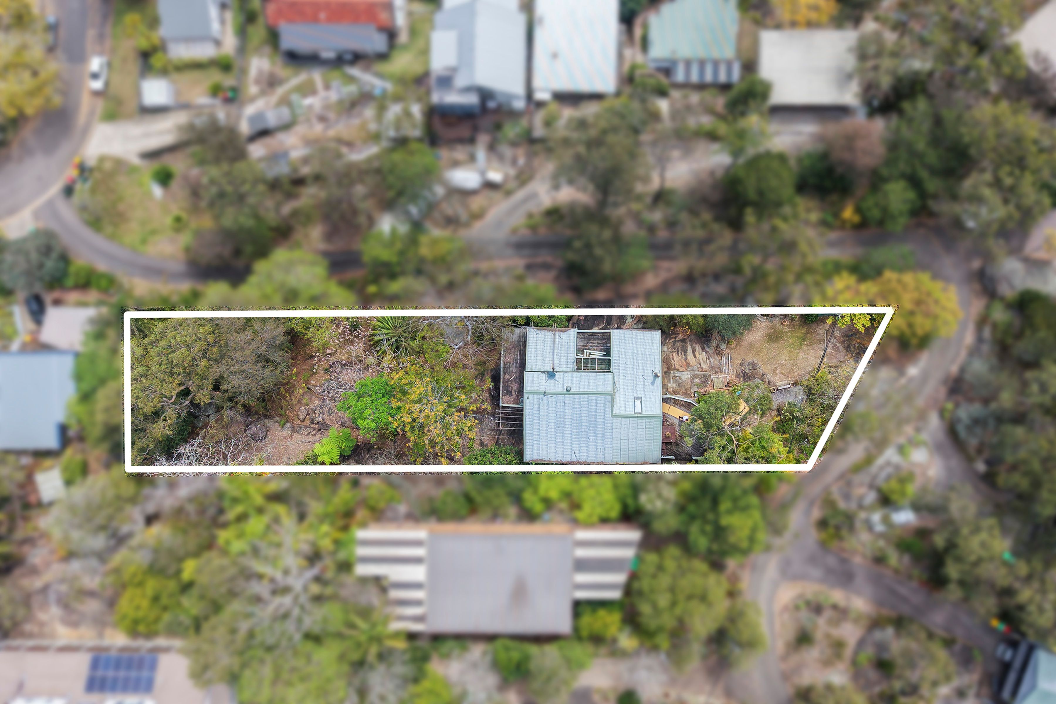 8 Hawkesbury Crescent — photo 15 of 17