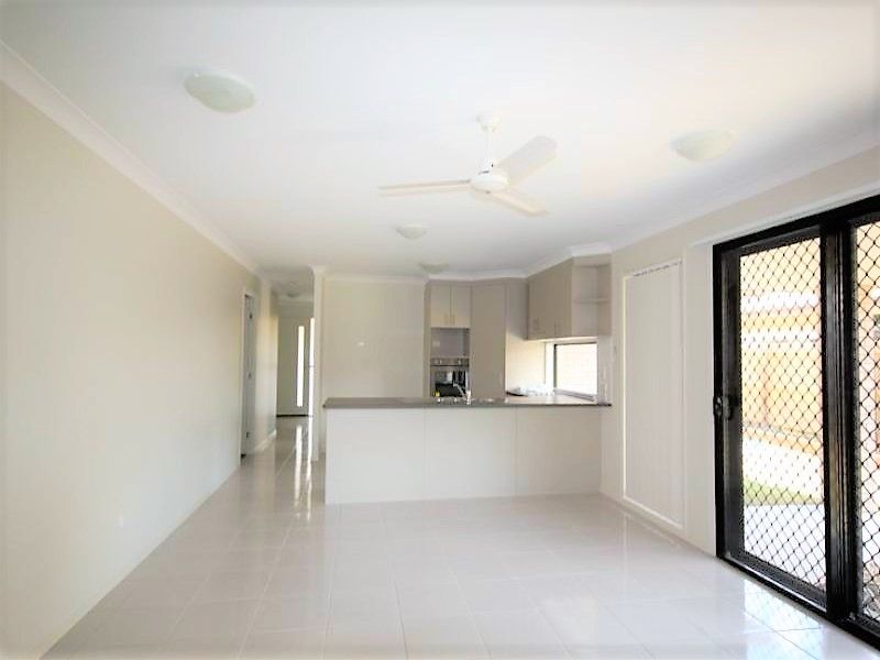 8 Sunflower Street, Waterford West, QLD 4133