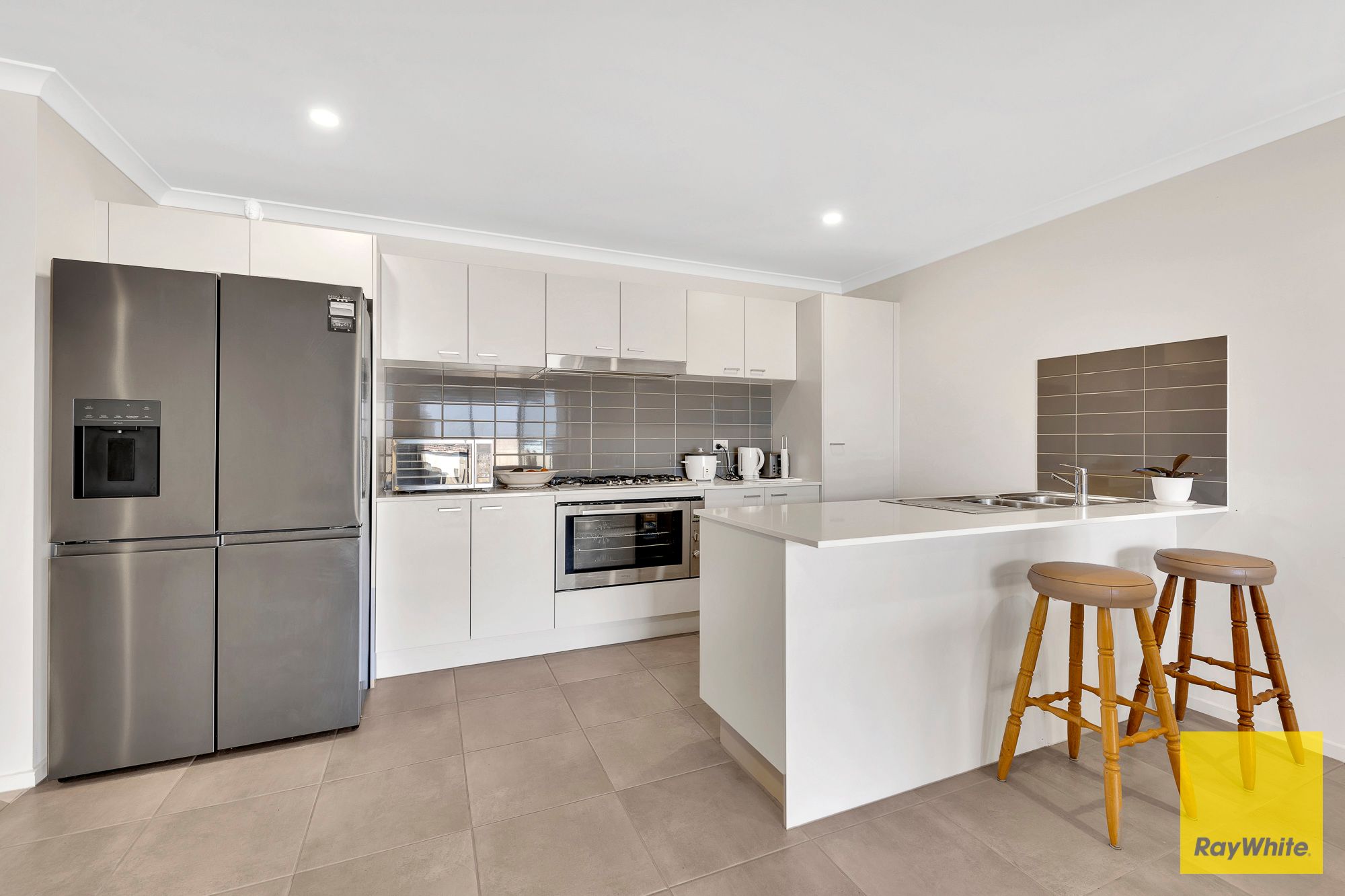 36 Stakes Boulevard, MANOR LAKES, VIC 3024