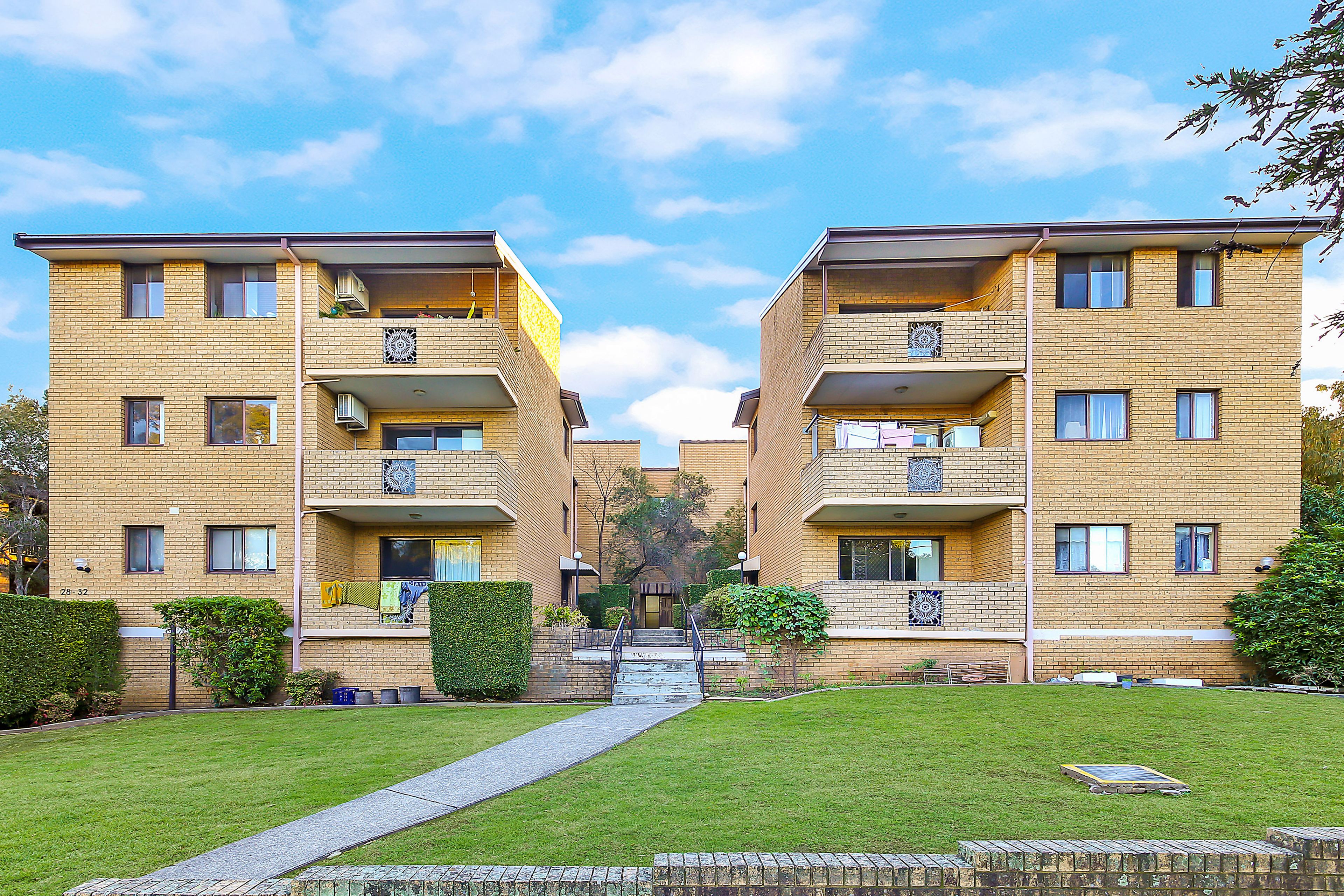 17/28 Weigand Avenue — photo from Ray White Bankstown