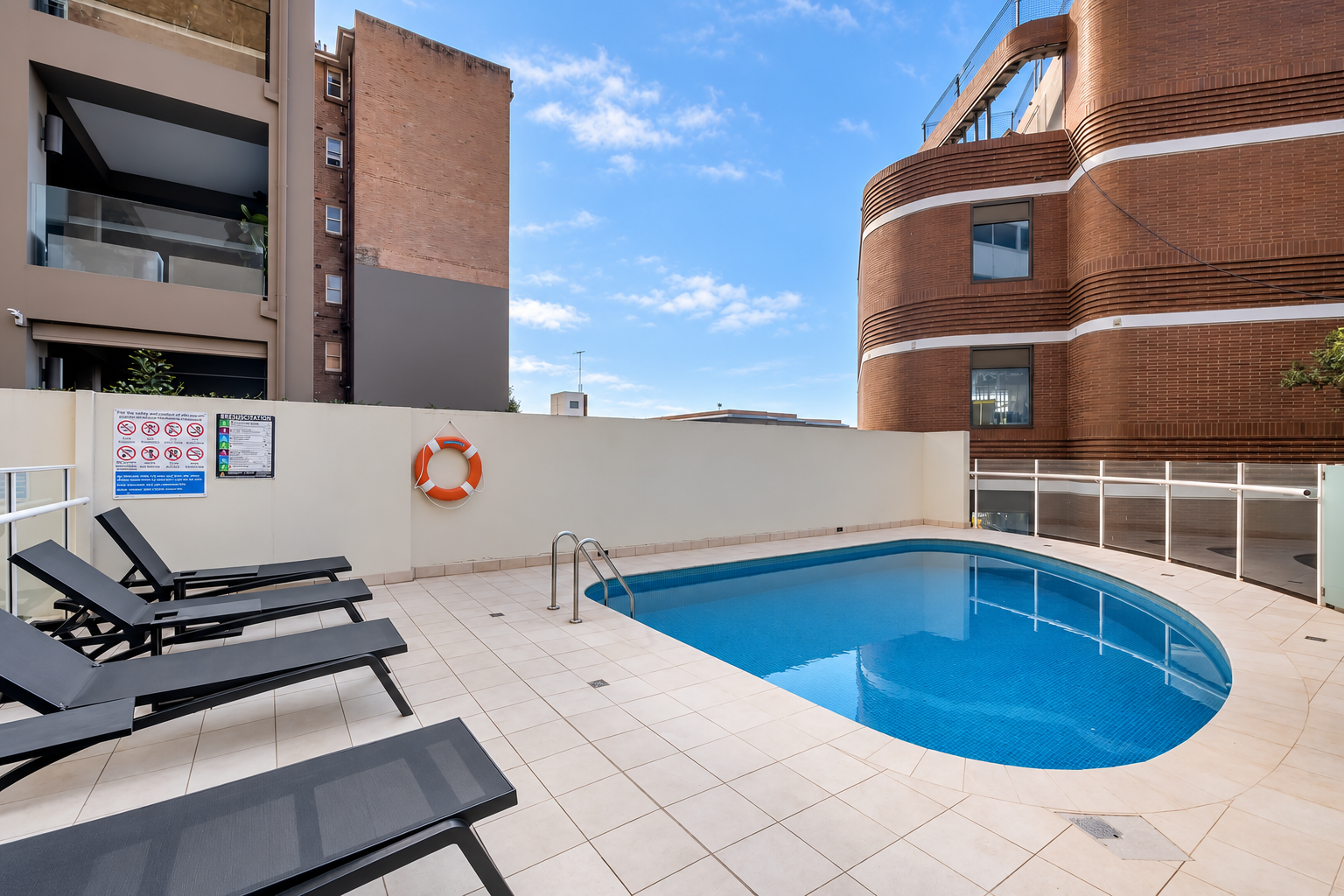614/28 Macleay Street — photo 14 of 16