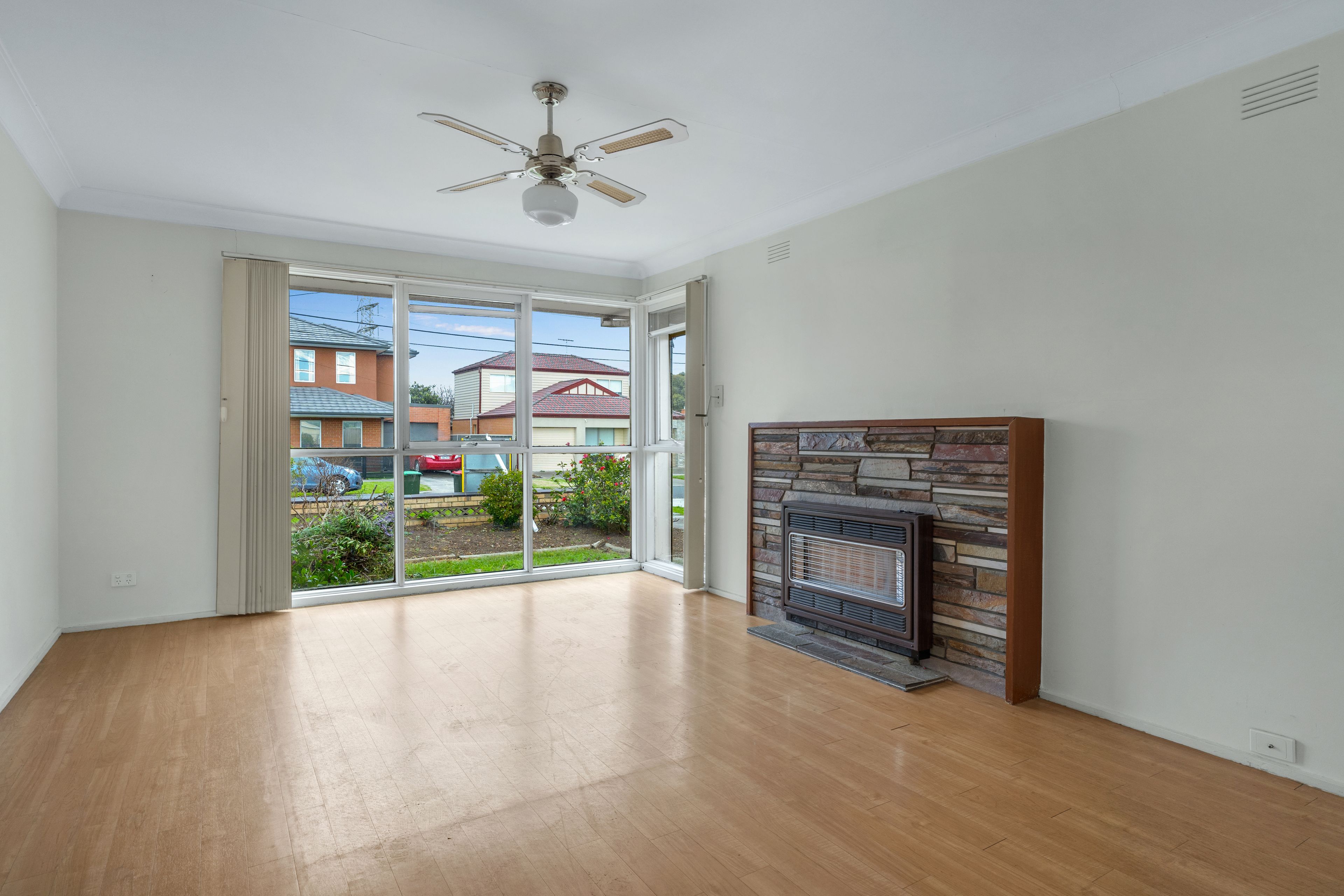 82 Primula Avenue, Brooklyn, VIC 3012
