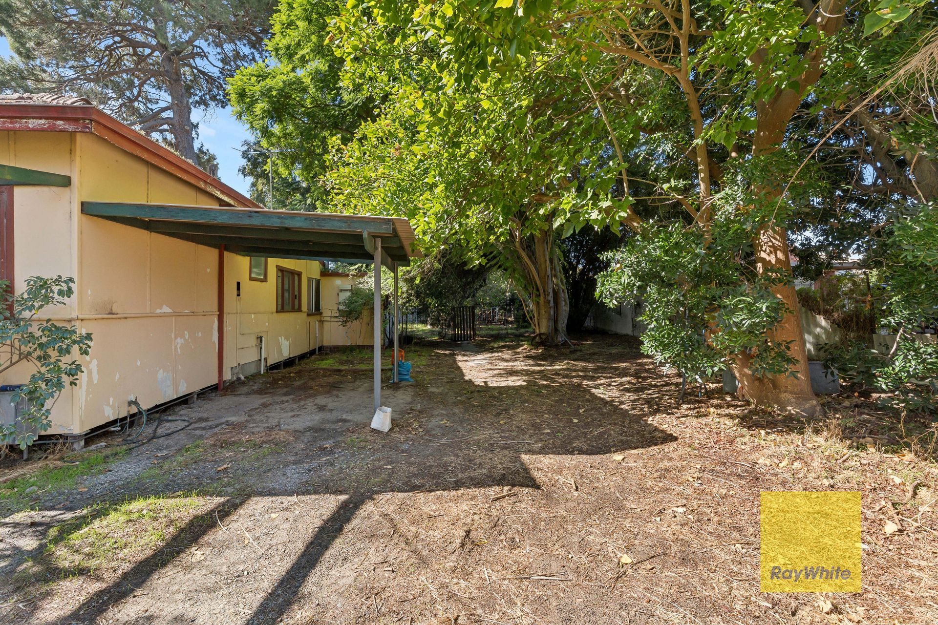 464 Kalamunda Road — photo 24 of 28