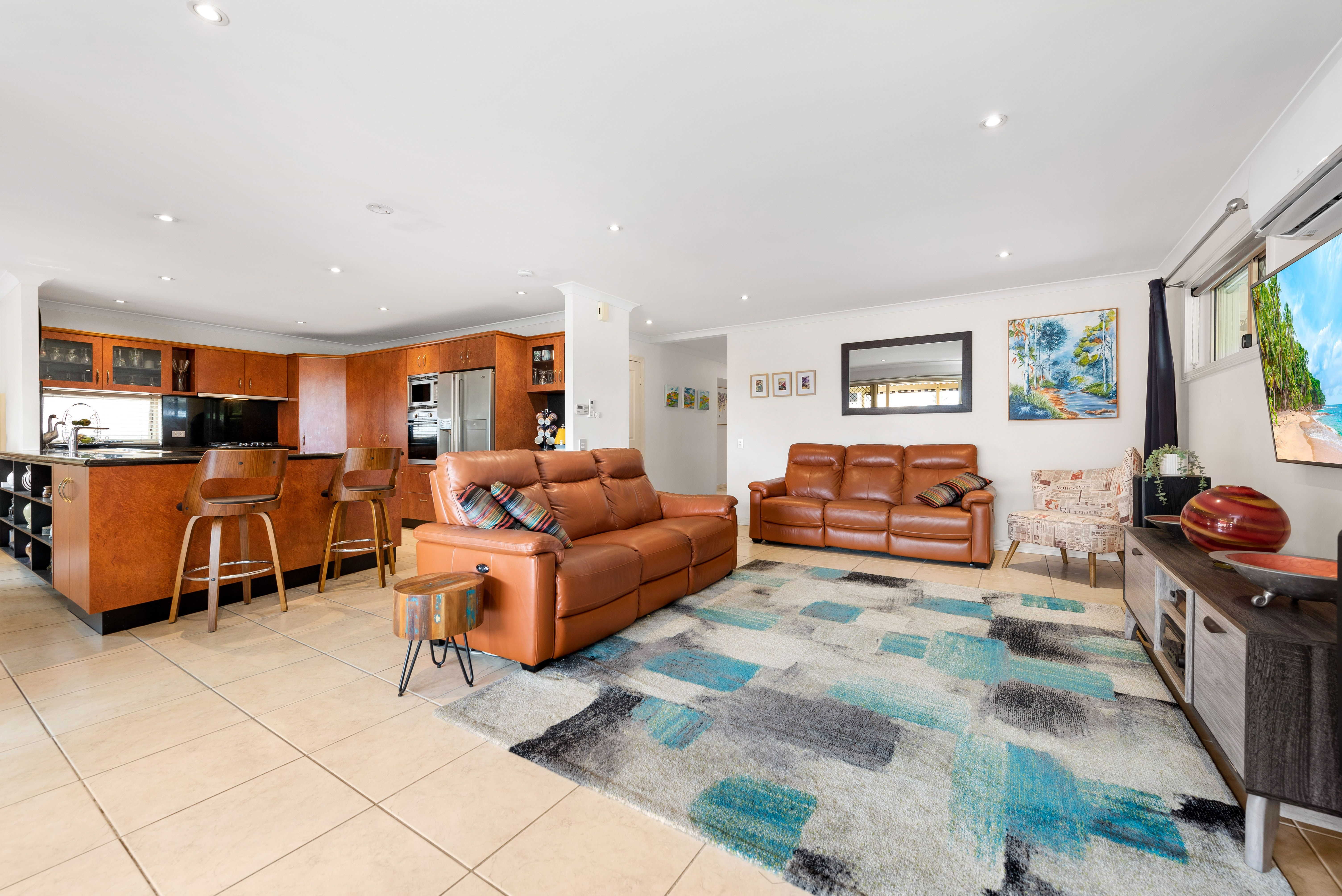 8 Pembridge Place, Carindale, QLD 4152 House for Sale Ray White Carina