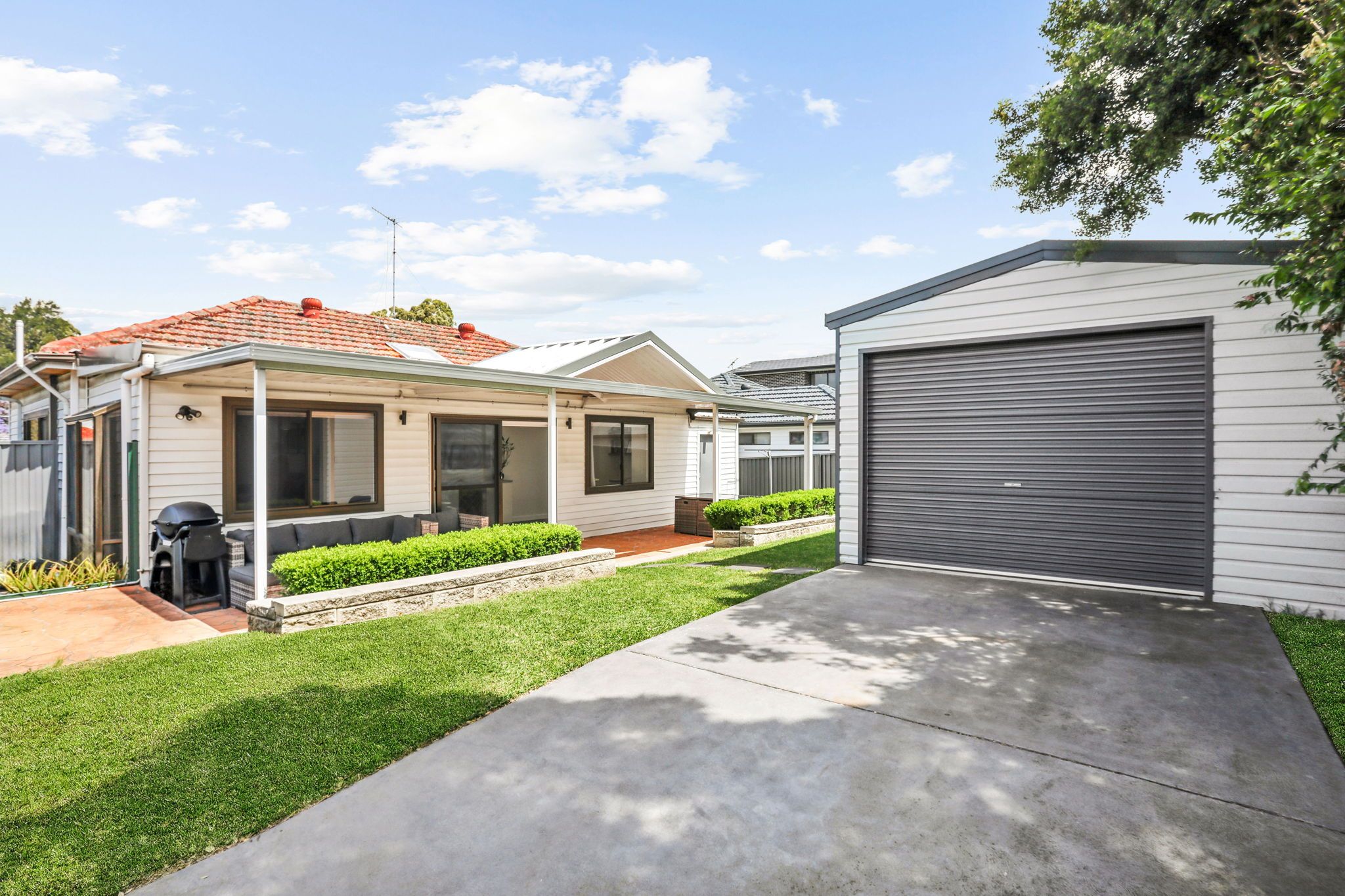 6 Walker Avenue, Peakhurst NSW 2210
