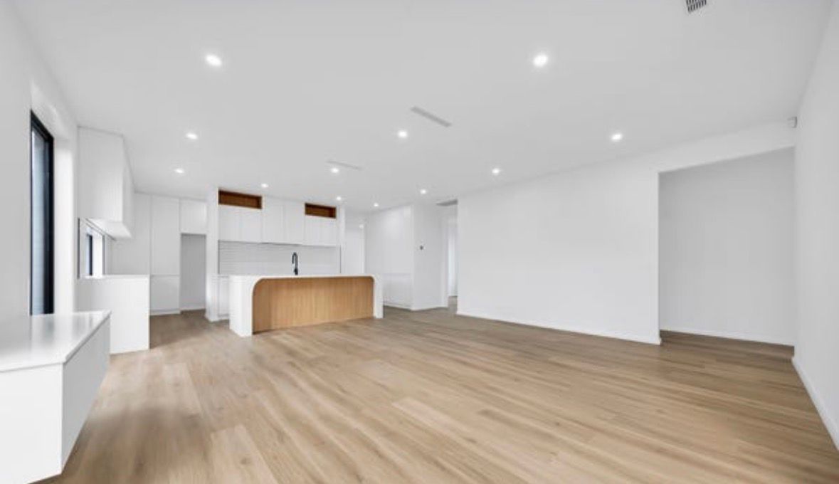 20 Magenta Drive — photo 3 of 11