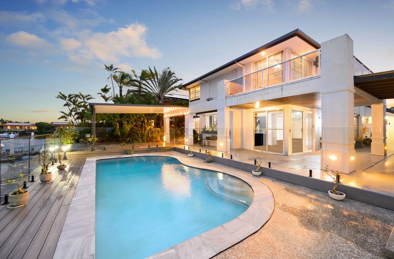 19 Smugglers Place, Runaway Bay, QLD 4216