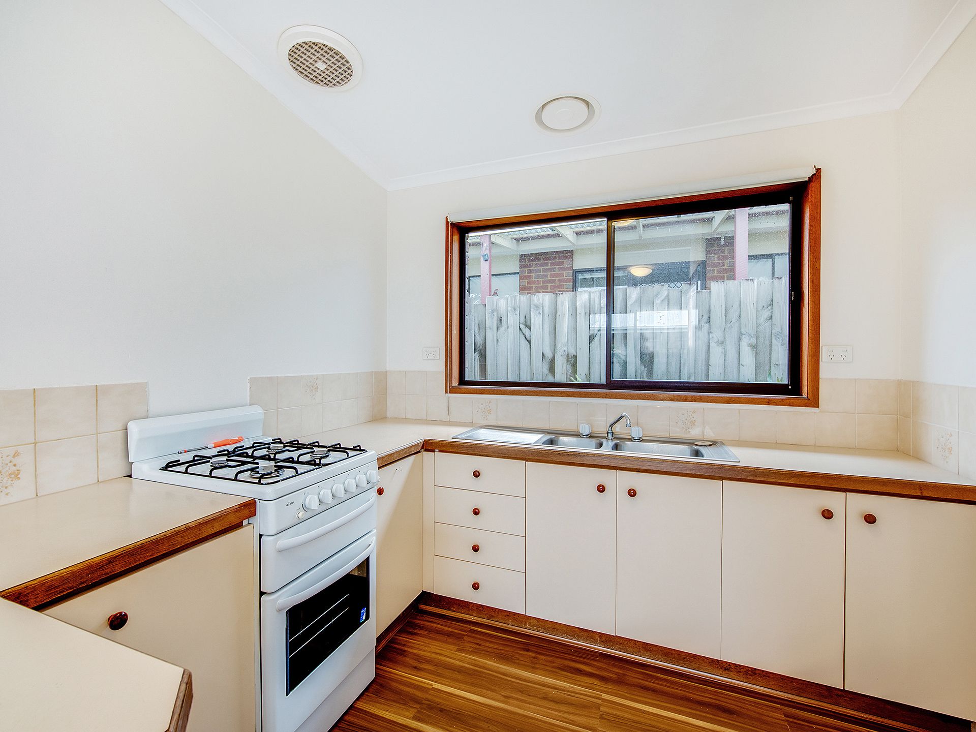 146 Sixth Avenue, Rosebud, VIC 3939