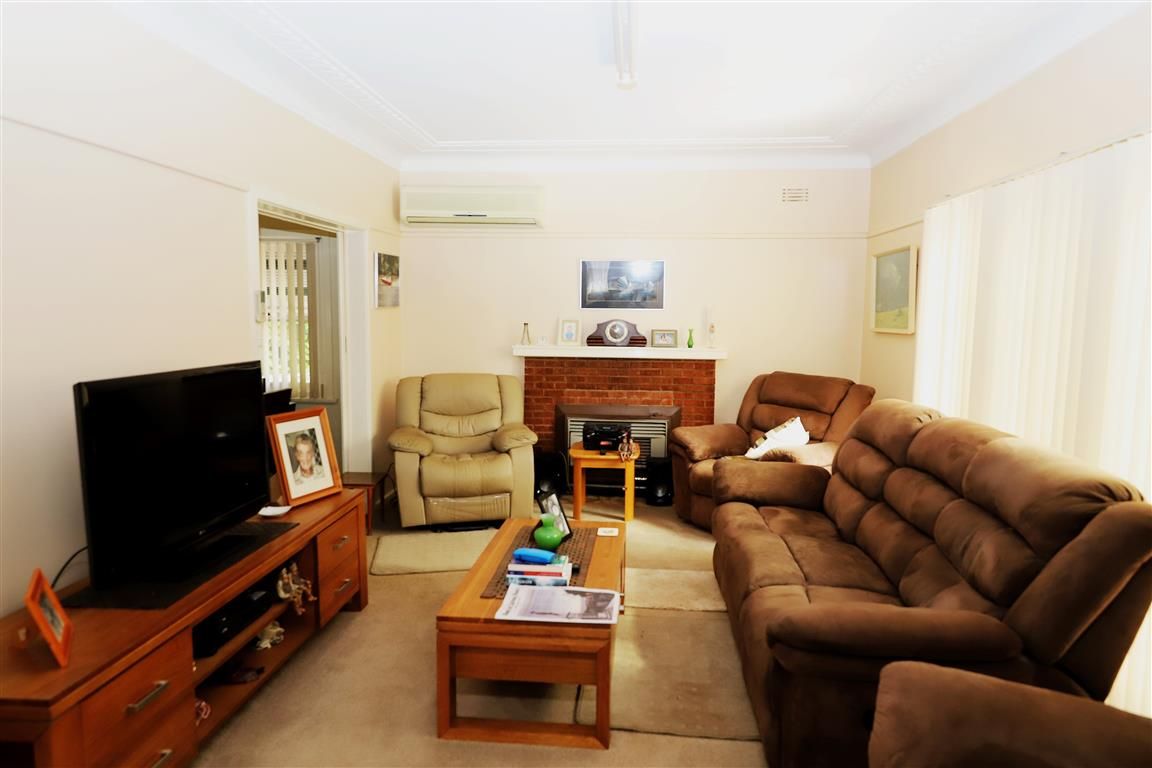 8 Beale Street, Tumut, NSW 2720