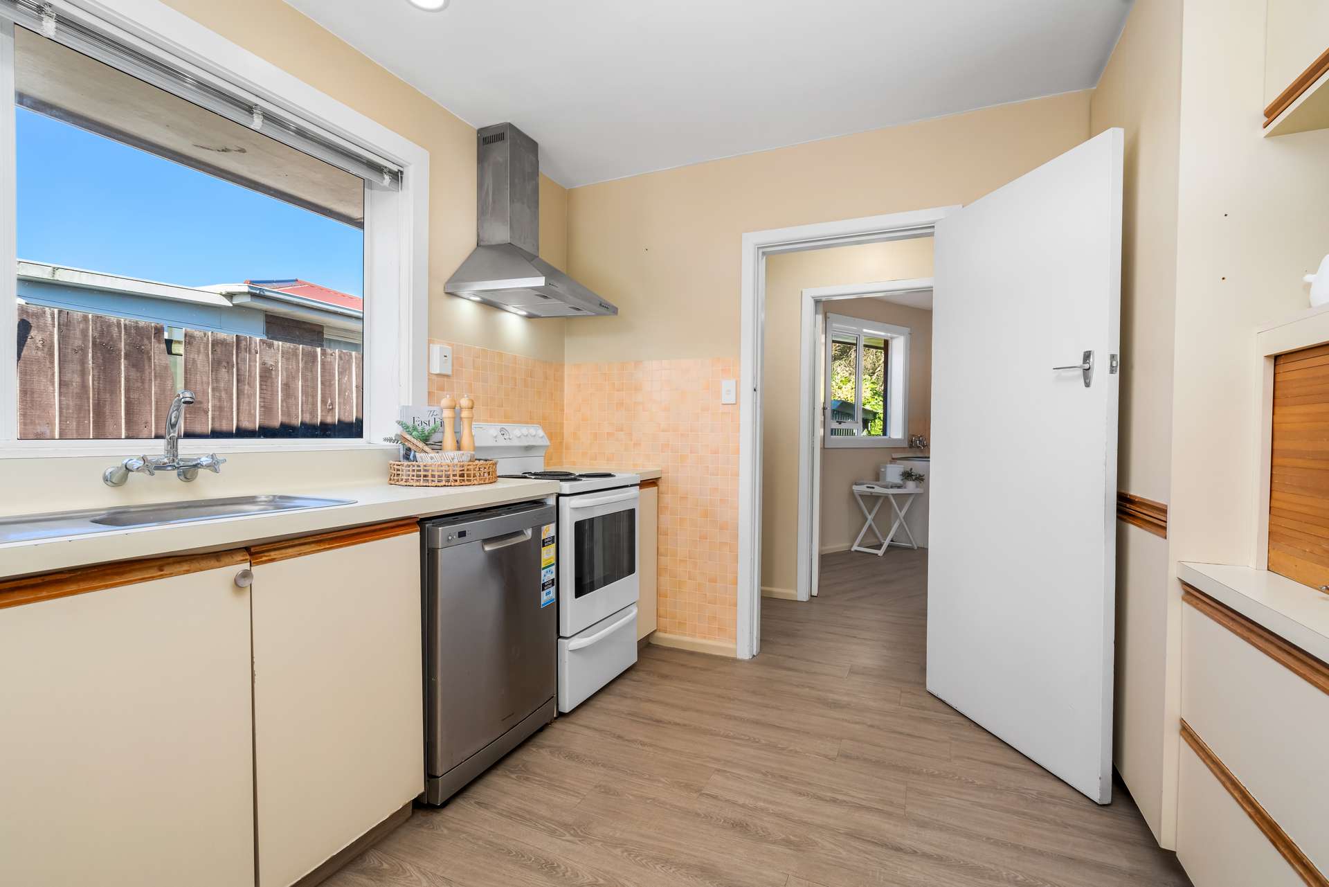 52 Mooray Avenue photo 8
