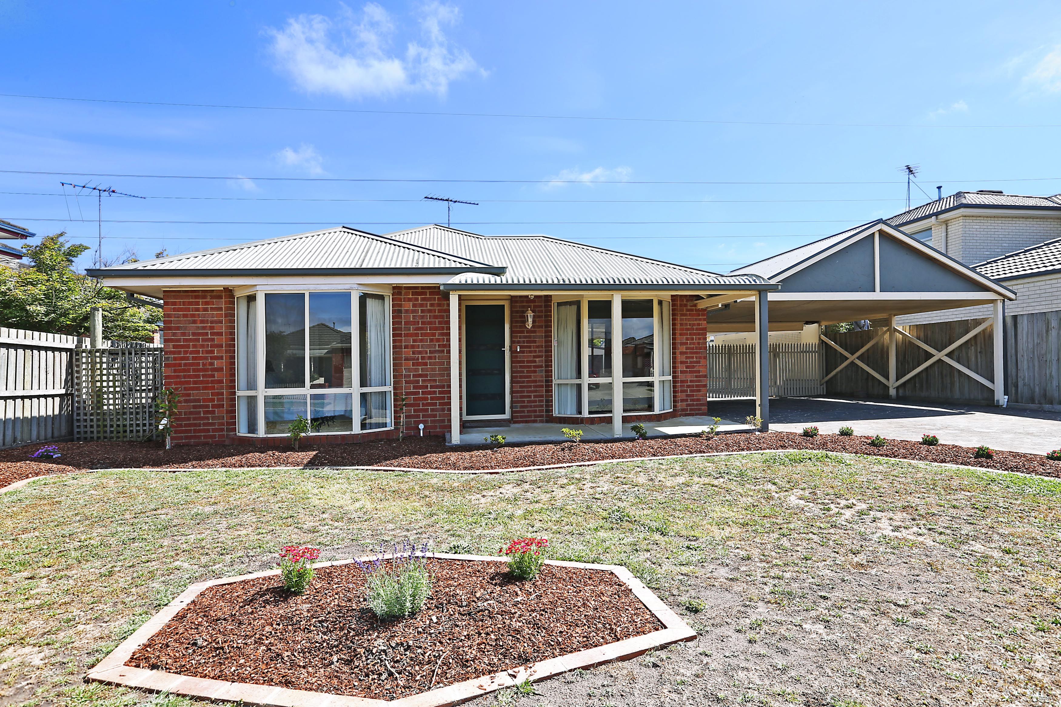 8 Jaybree Court, Grovedale VIC 3216