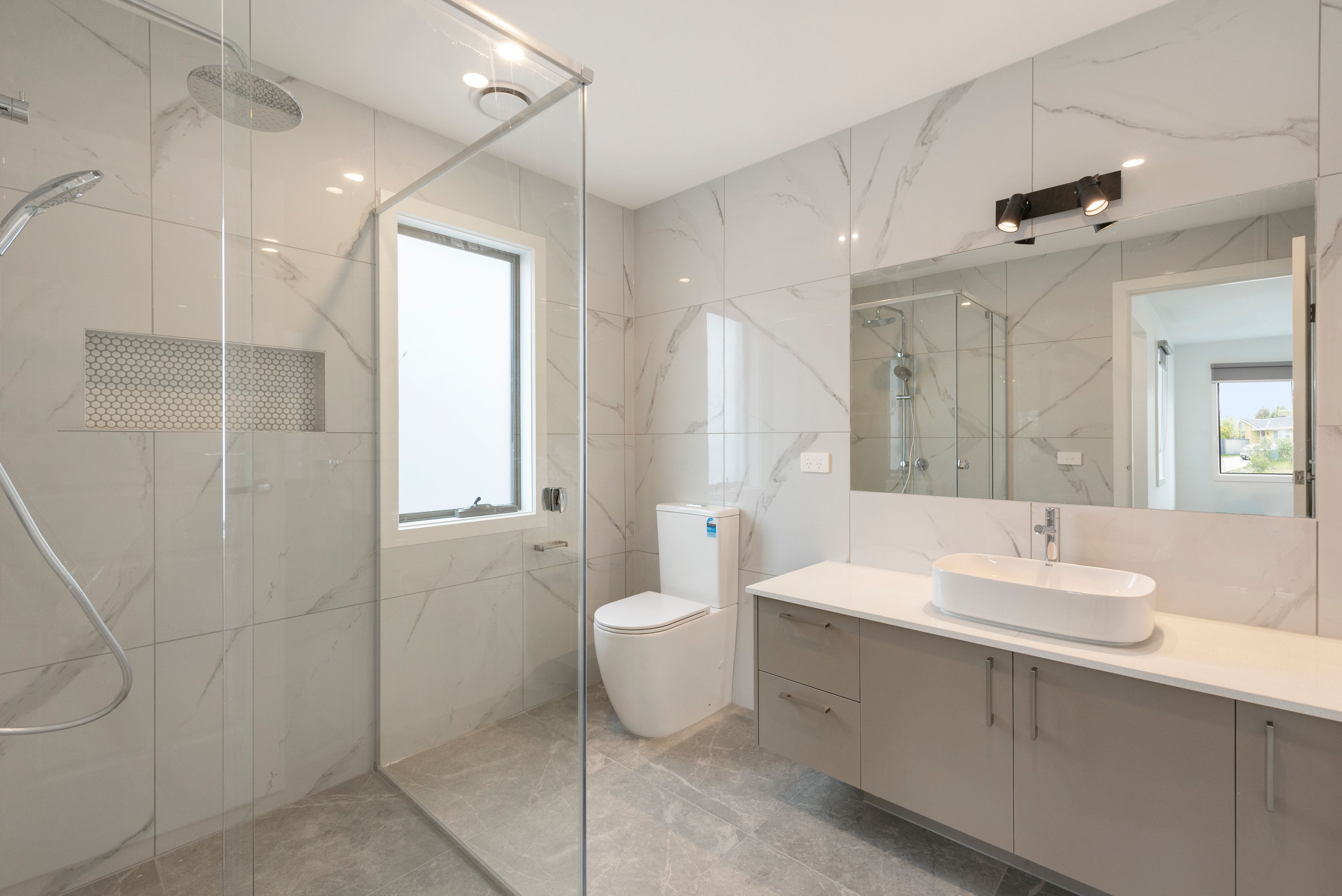 13a Monteith Crescent — photo 7 of 11