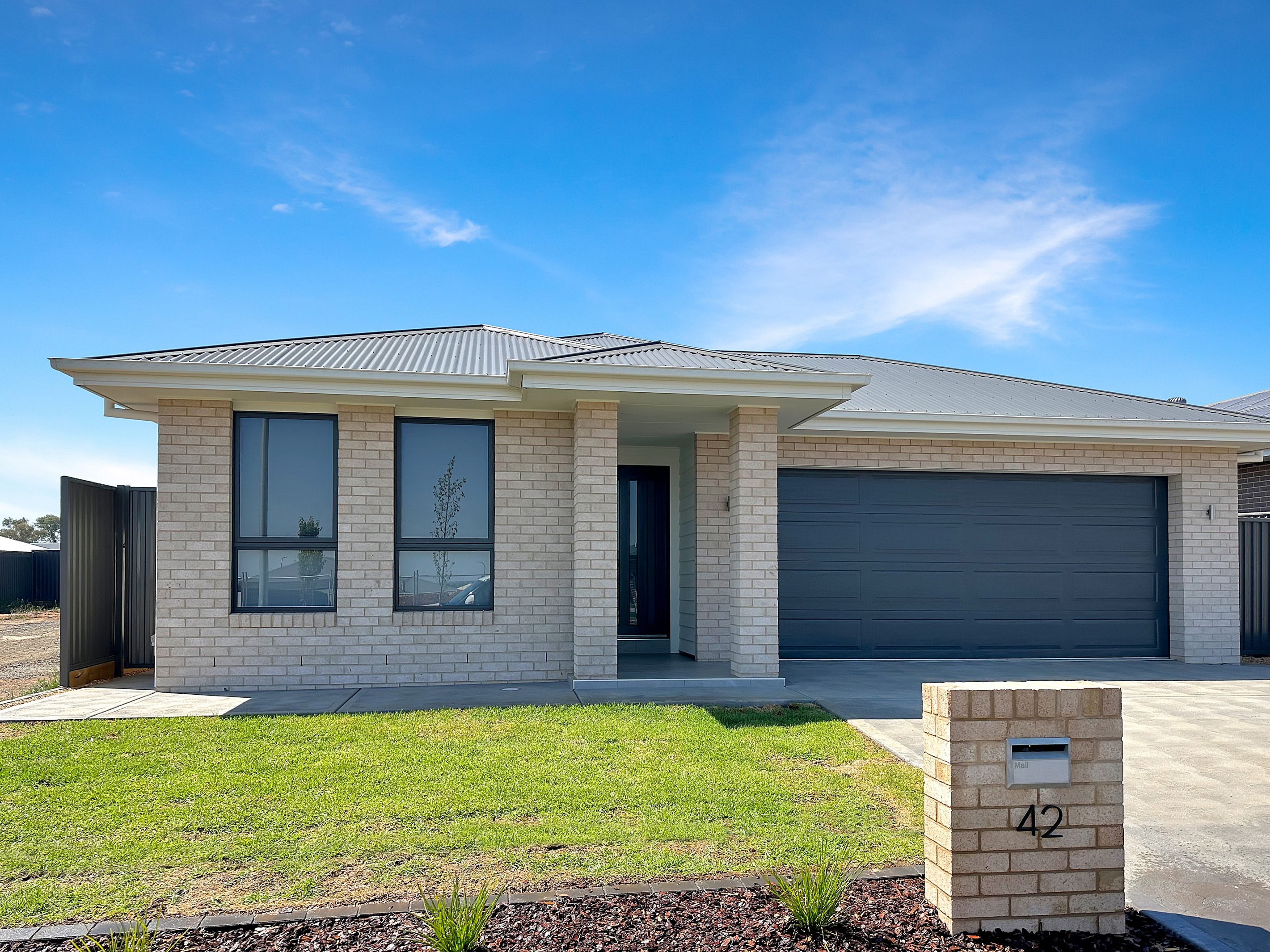 42 Bradford Circuit, Dubbo, NSW 2830