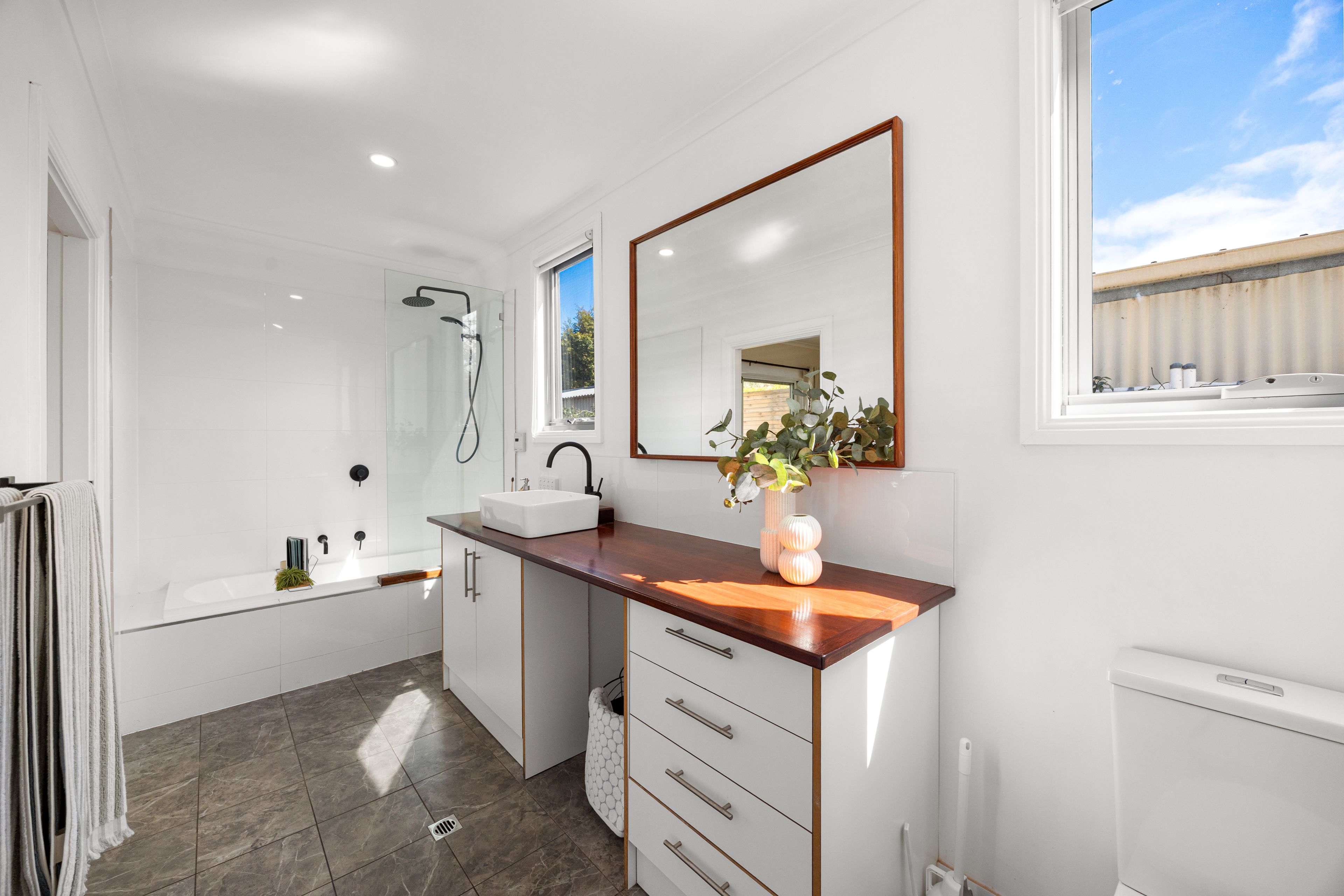 80 King Street — photo 12 of 15