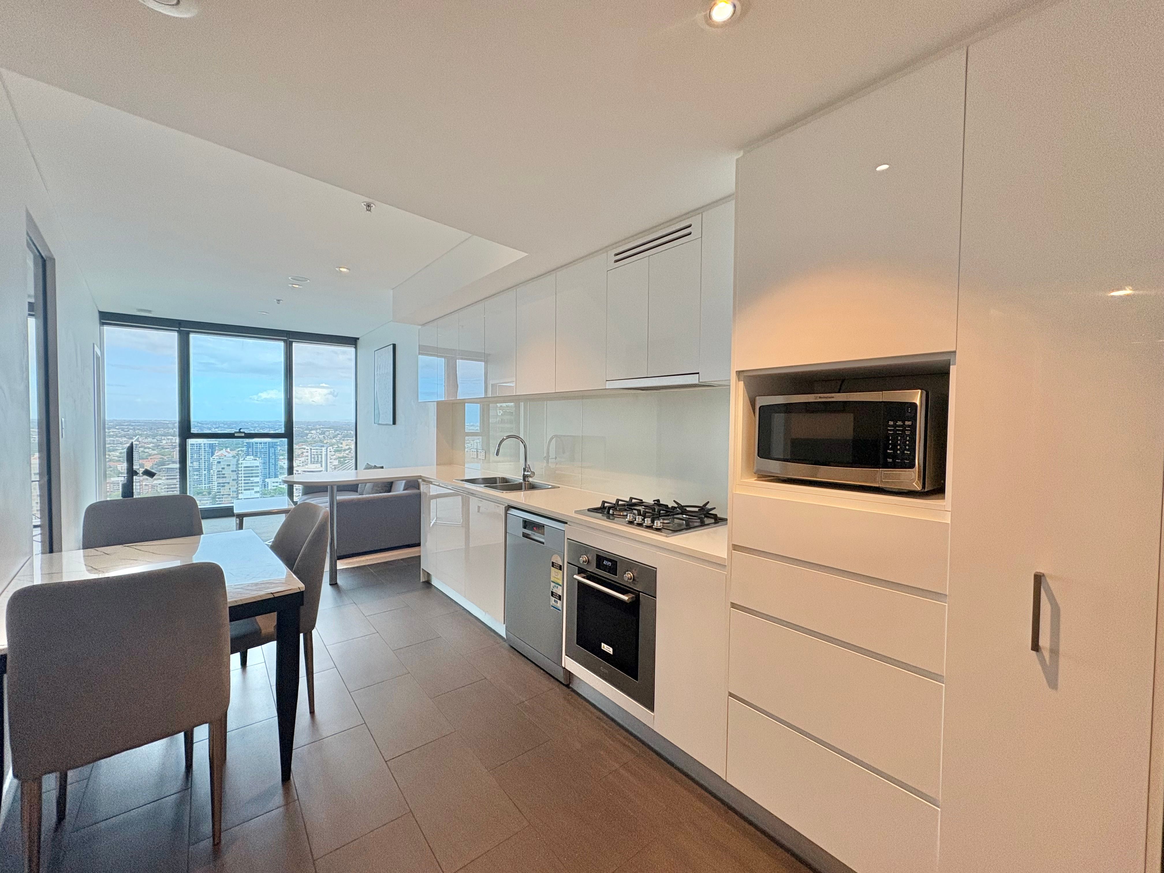 3813/222 Margaret Street — photo 3 of 10
