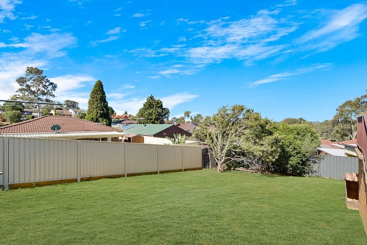 3 Copperfield, Rosemeadow, NSW 2560