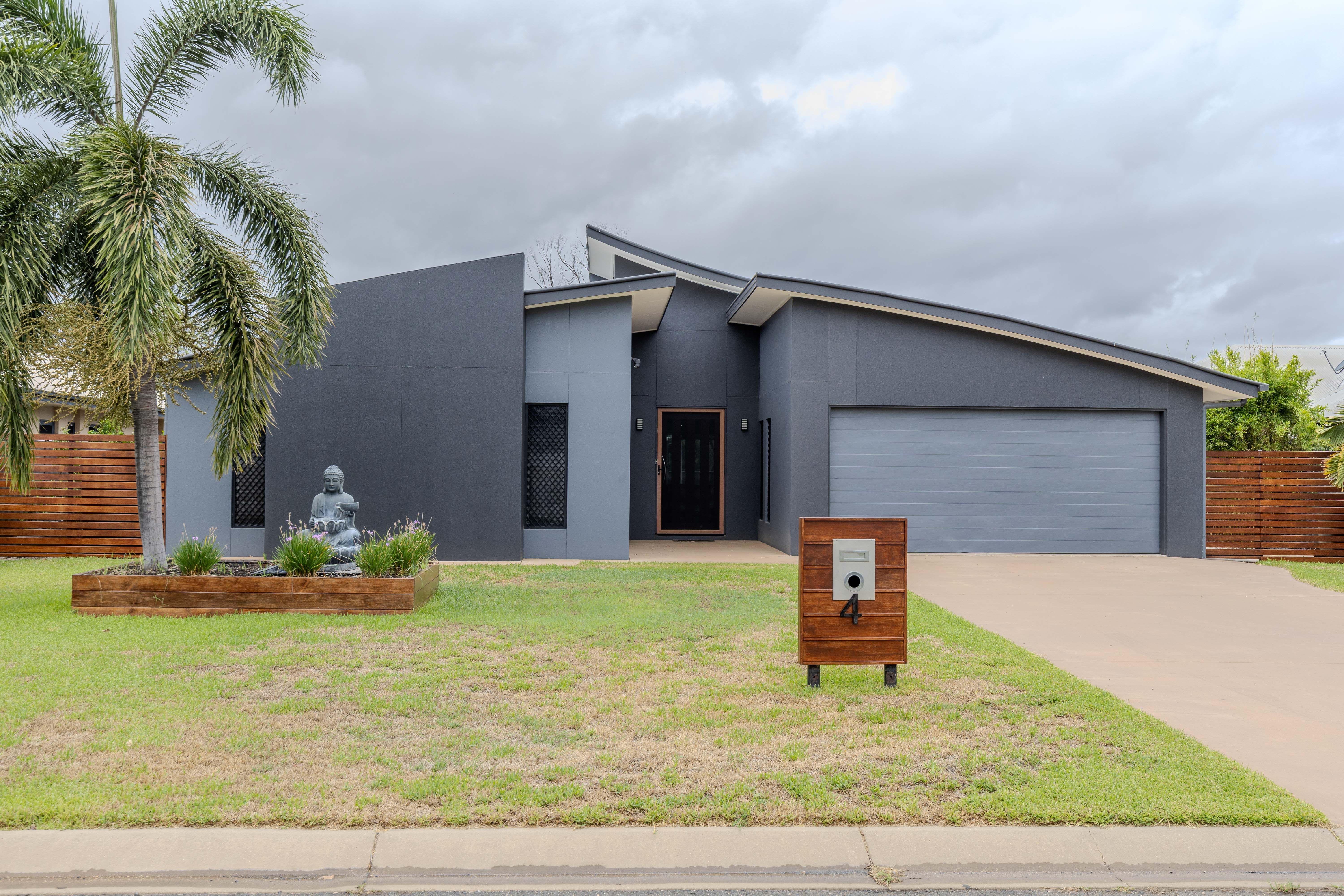 4 Cook Close, Emerald QLD 4720