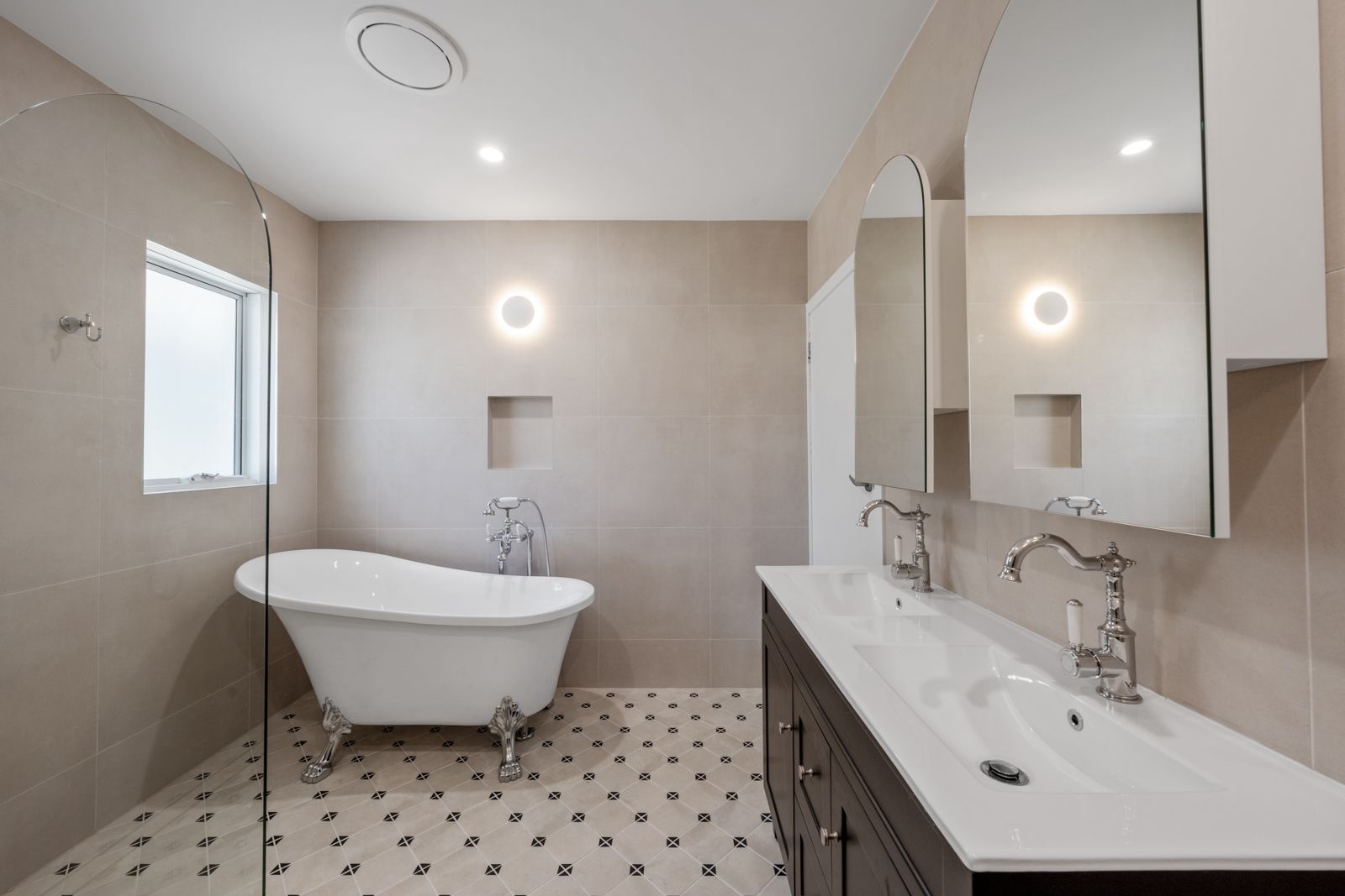 600 Robinson Road — photo 13 of 15
