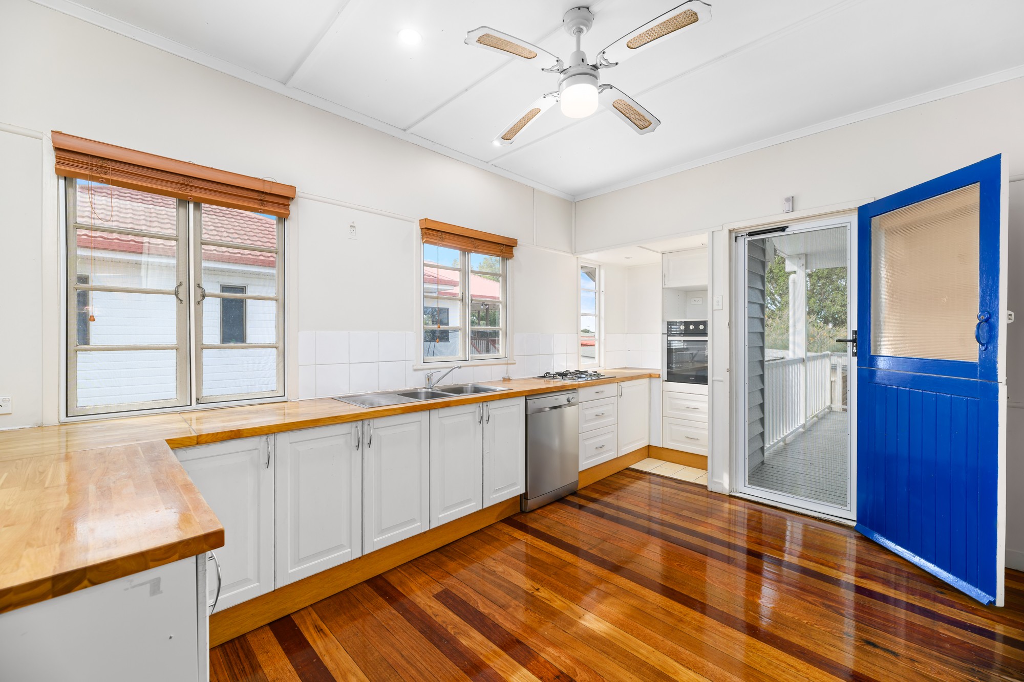 15 Chesney Street, Carina, QLD 4152