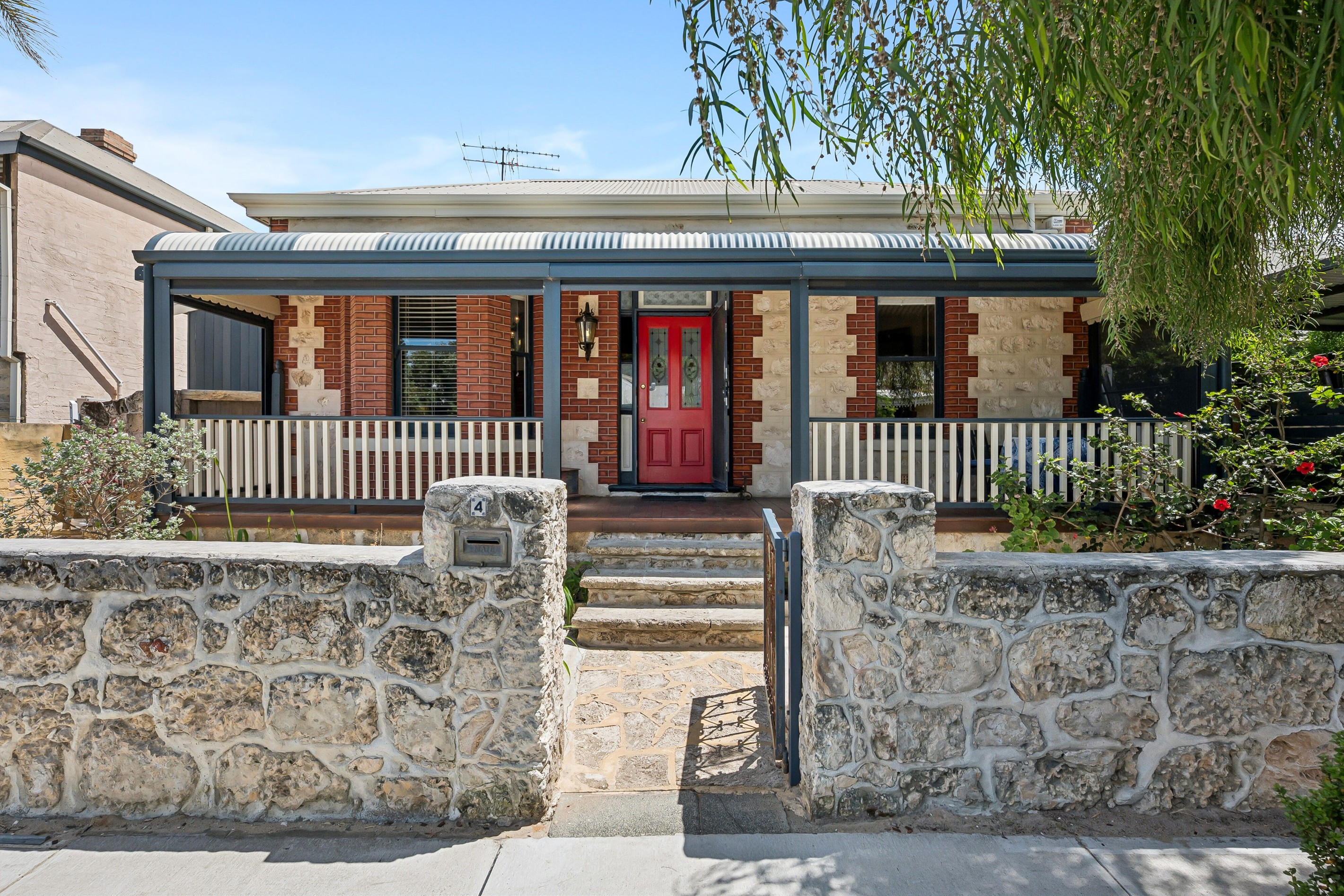 4 Rose Street, South Fremantle, WA 6162