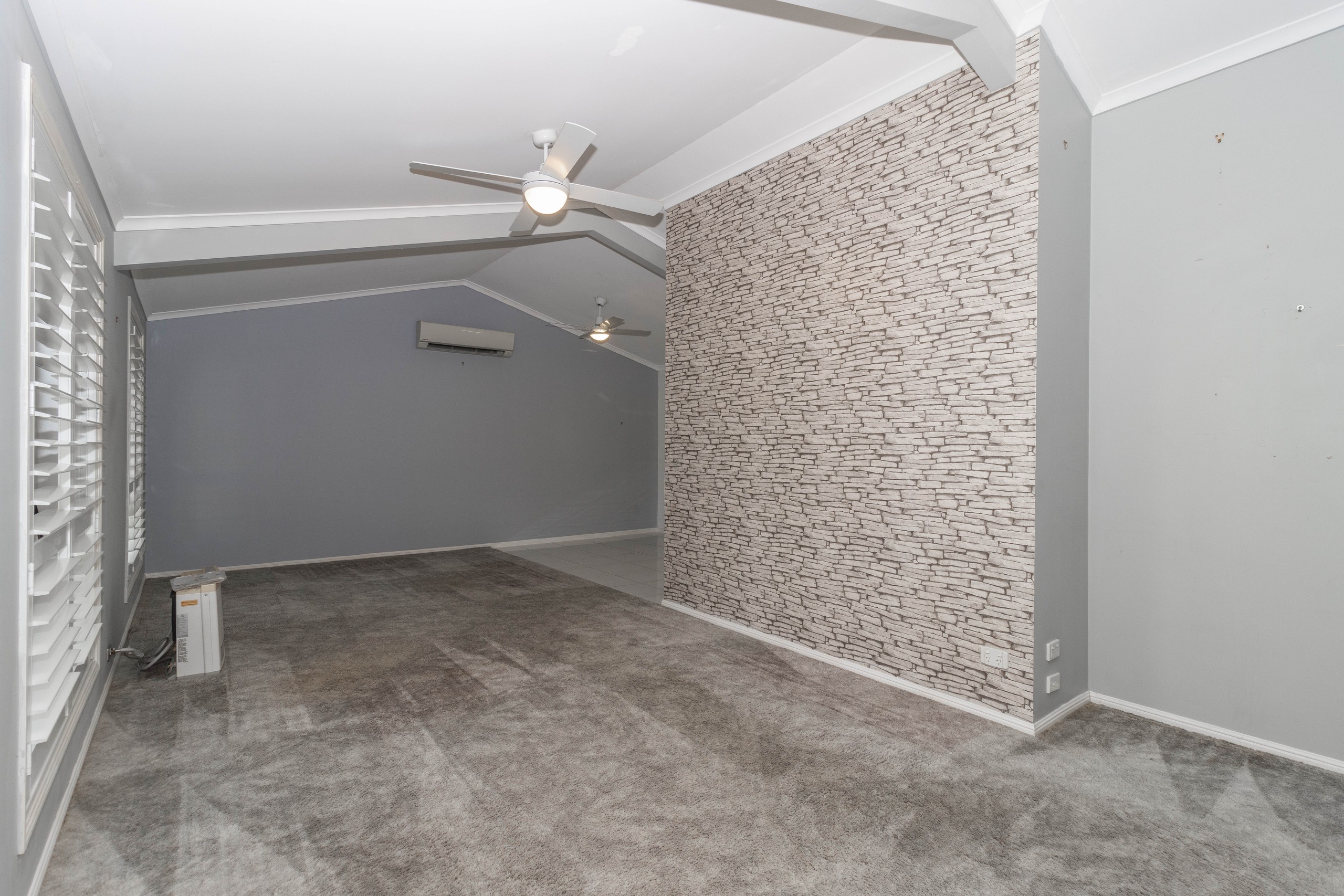 4 Carolyn Street, Dundowran Beach, QLD 4655