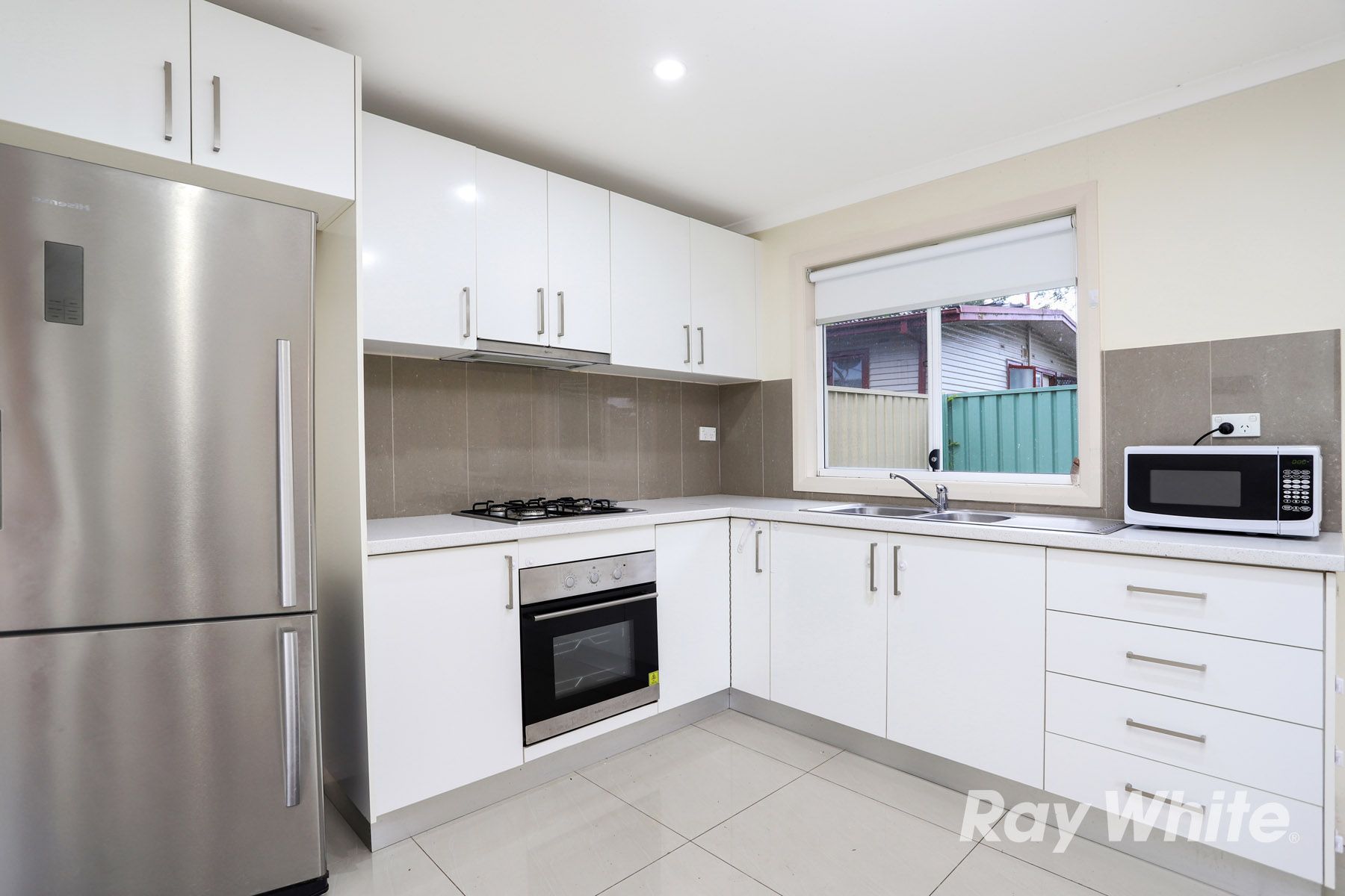 42A Mindanao Avenue, Lethbridge Park, NSW 2770
