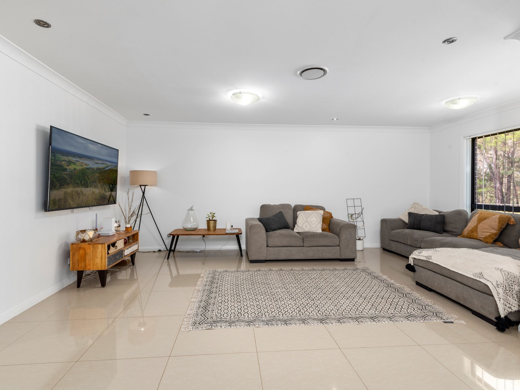 17 Blackwood Street, Claremont Meadows, NSW 2747