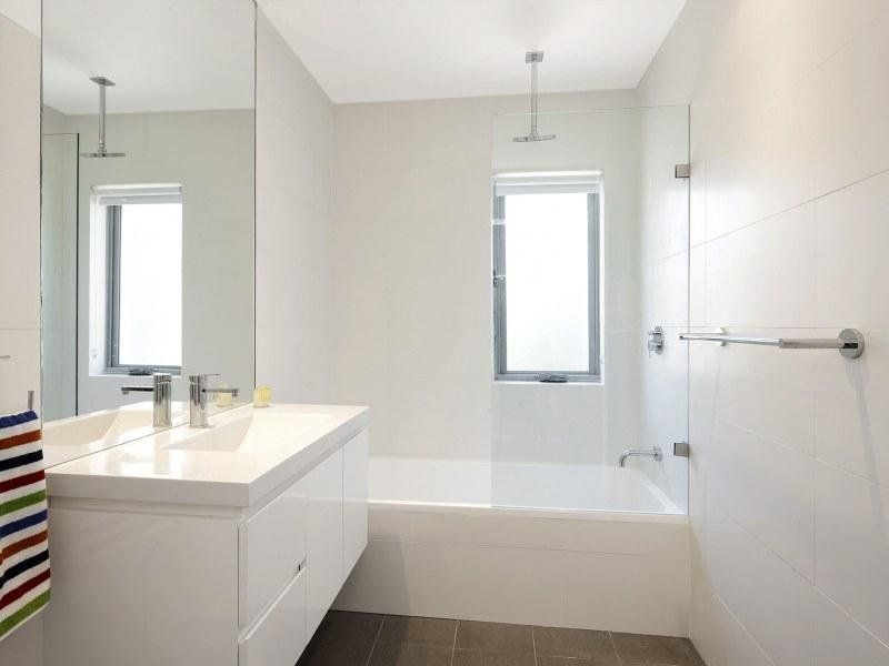 2/72 Wellington Street — photo 7 of 8