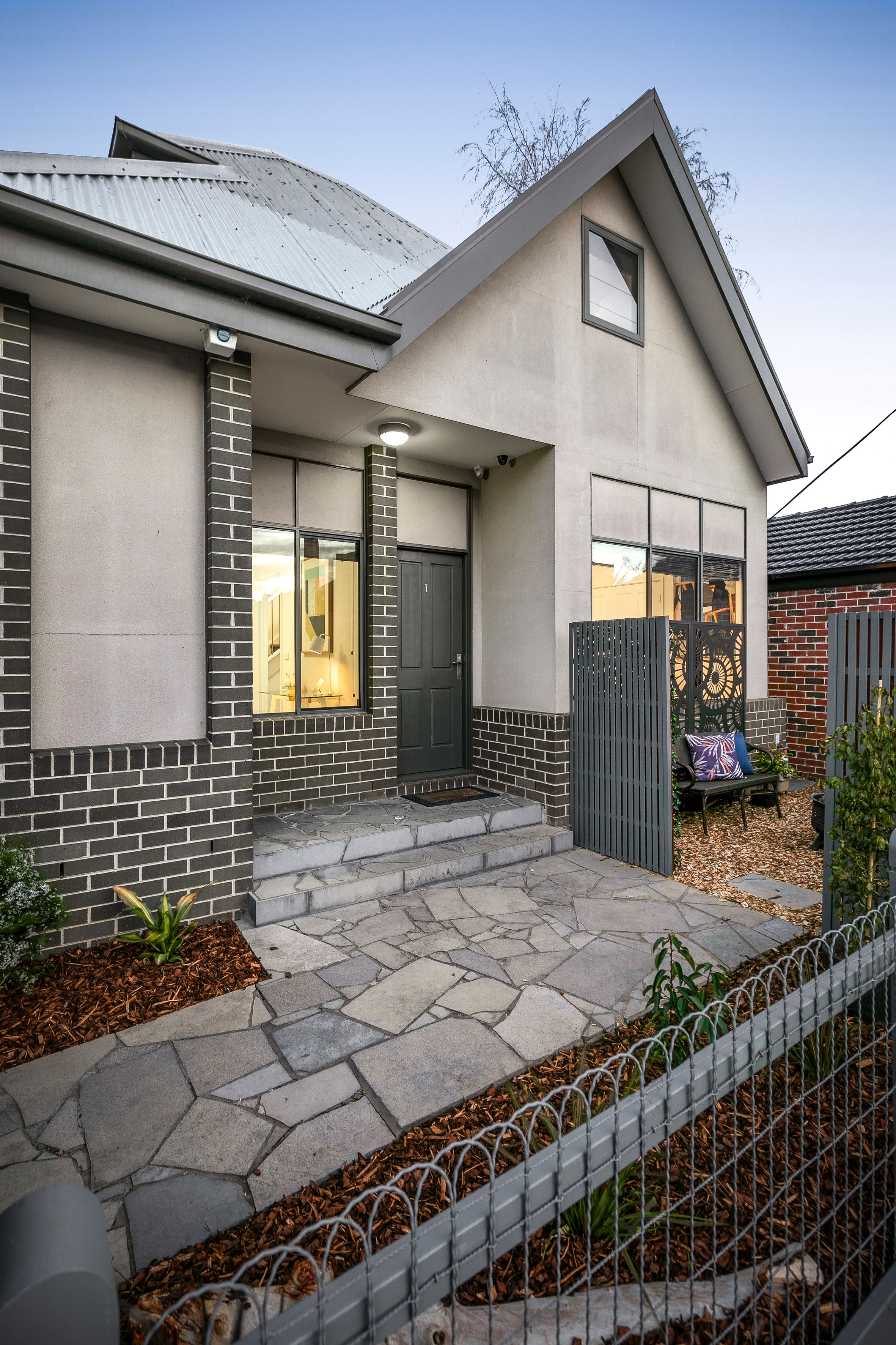 1/2 Northcote Street — photo 10 of 10