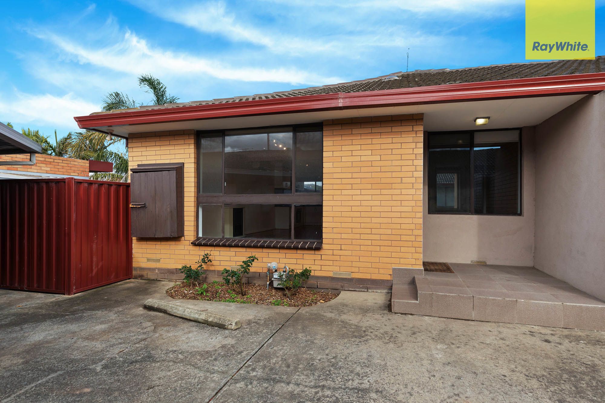 37A West Esplanade, St Albans VIC 3021