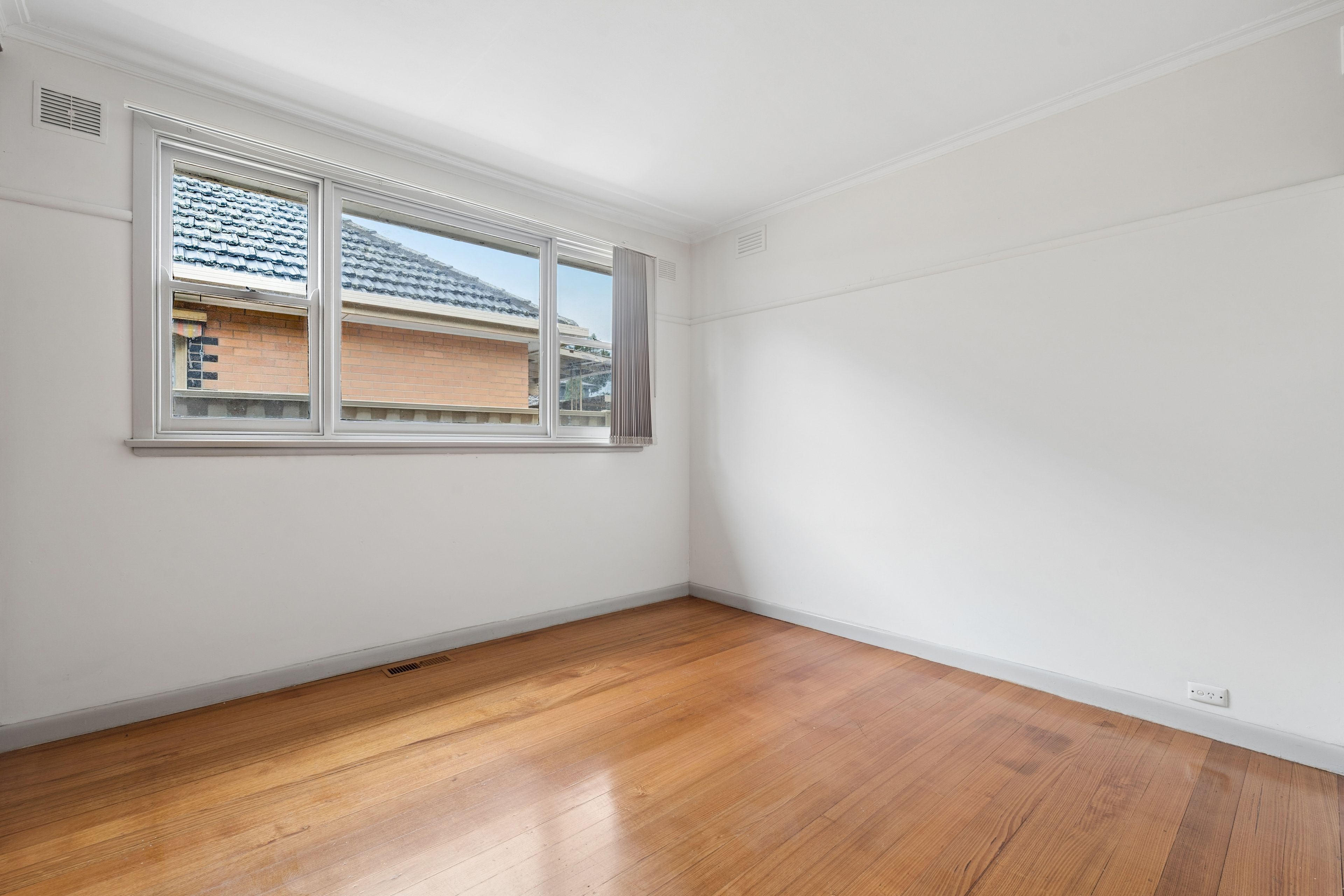 89 Miranda Road — photo 9 of 11