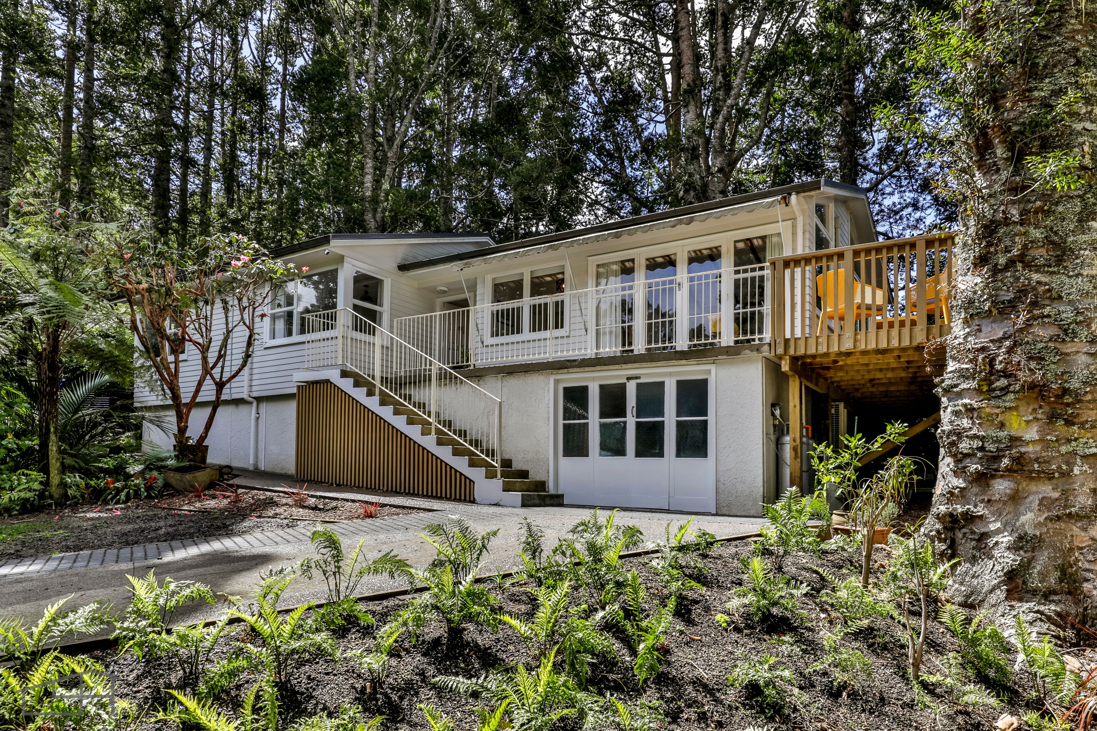 2 Tainui Road, Titirangi, Waitakere City
