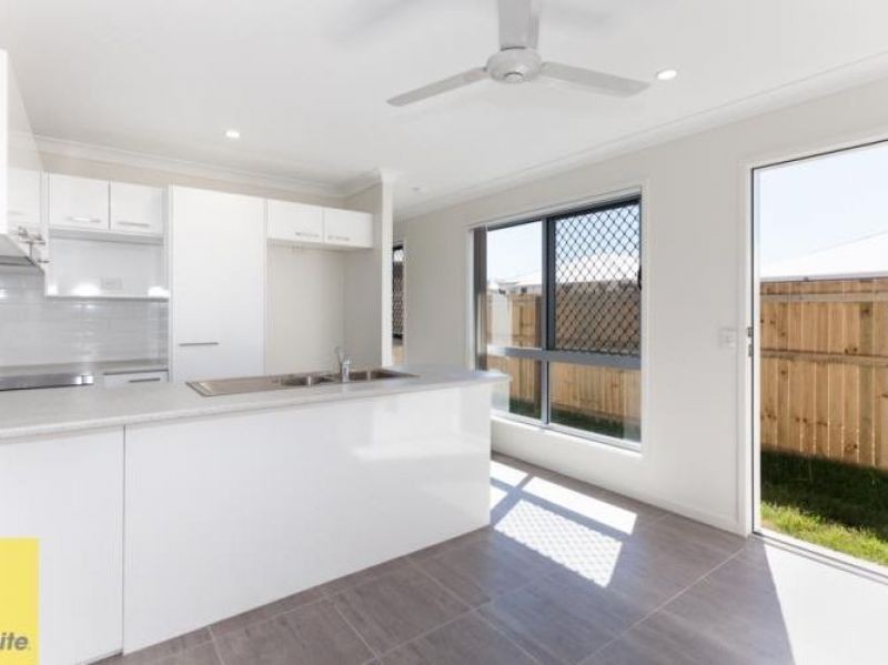 2/35 Kevin Mulroney Drive, Flinders View, QLD 4305