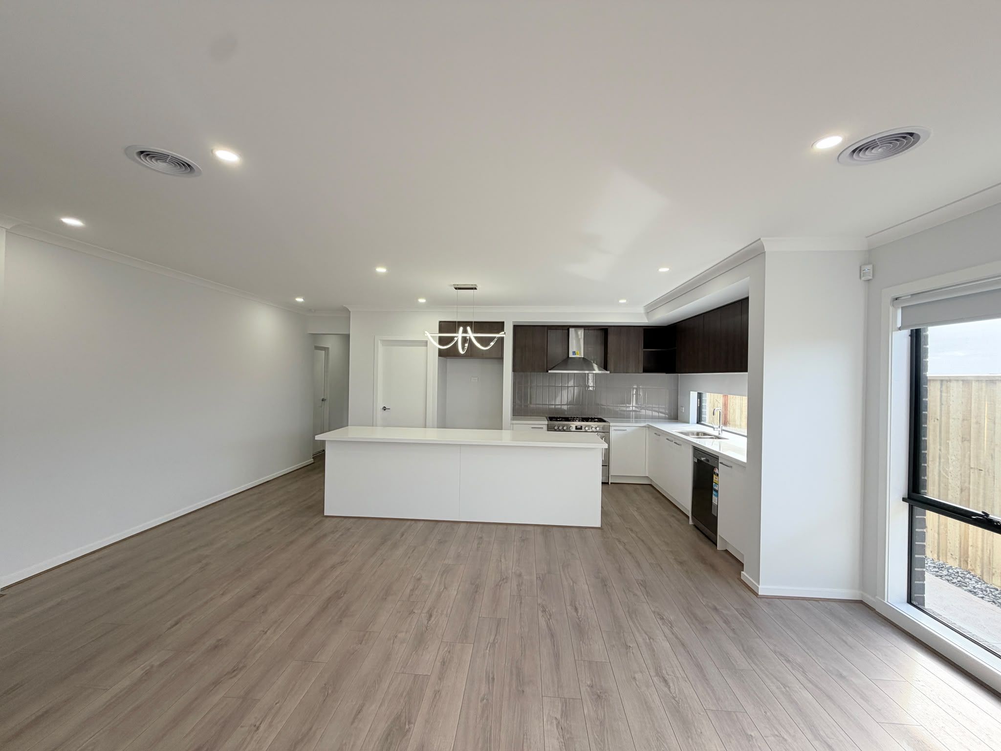 10 Oski Street — photo 4 of 15