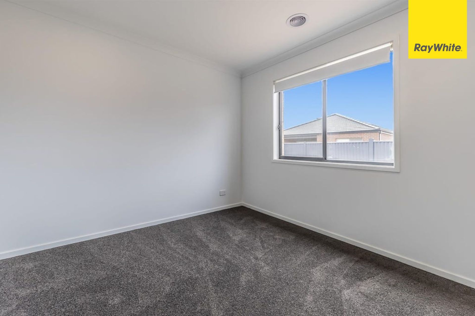 10 Avonmore Way, — photo 7 of 10