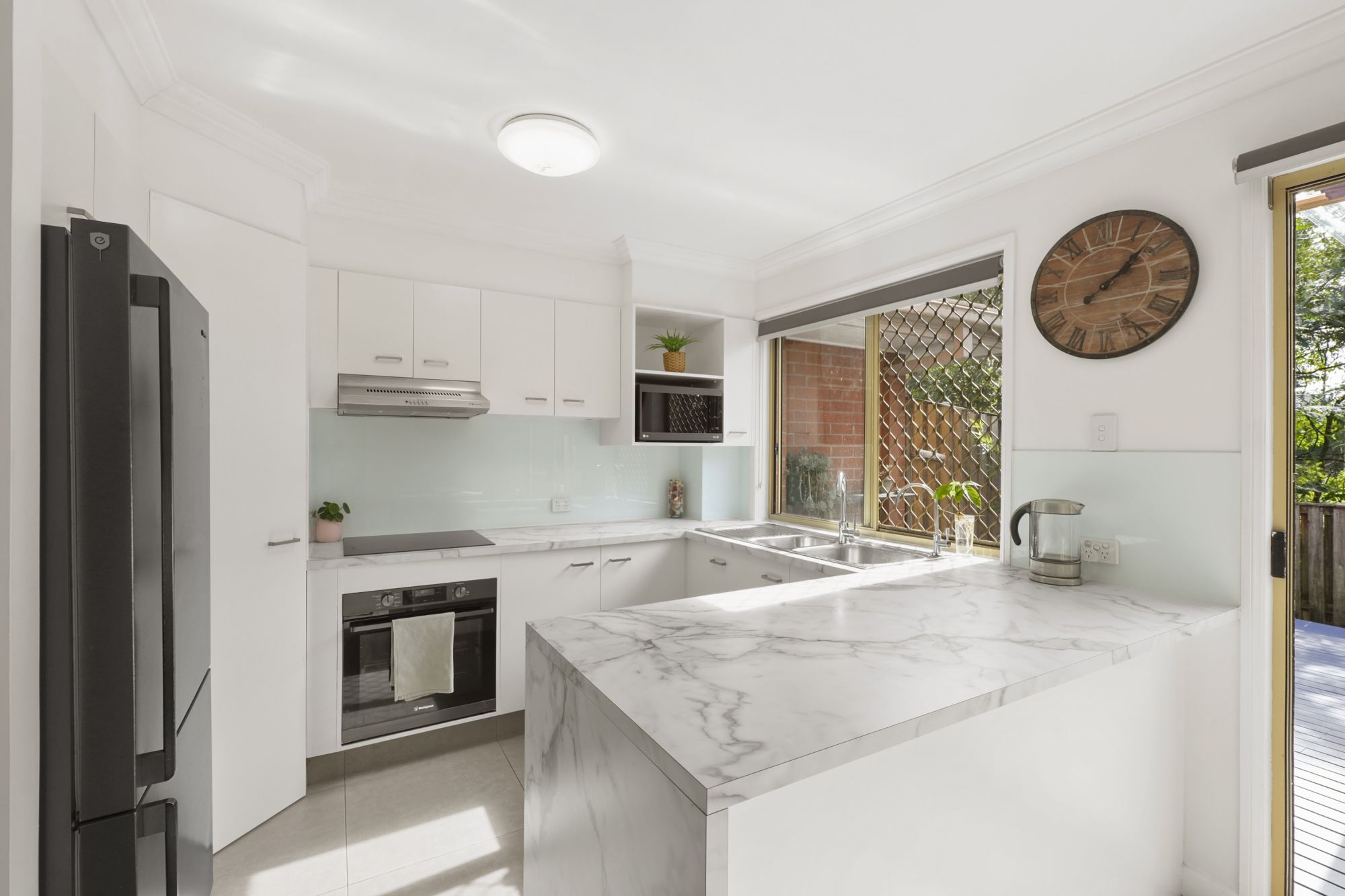 8/54 Gemvale Road — photo 3 of 27