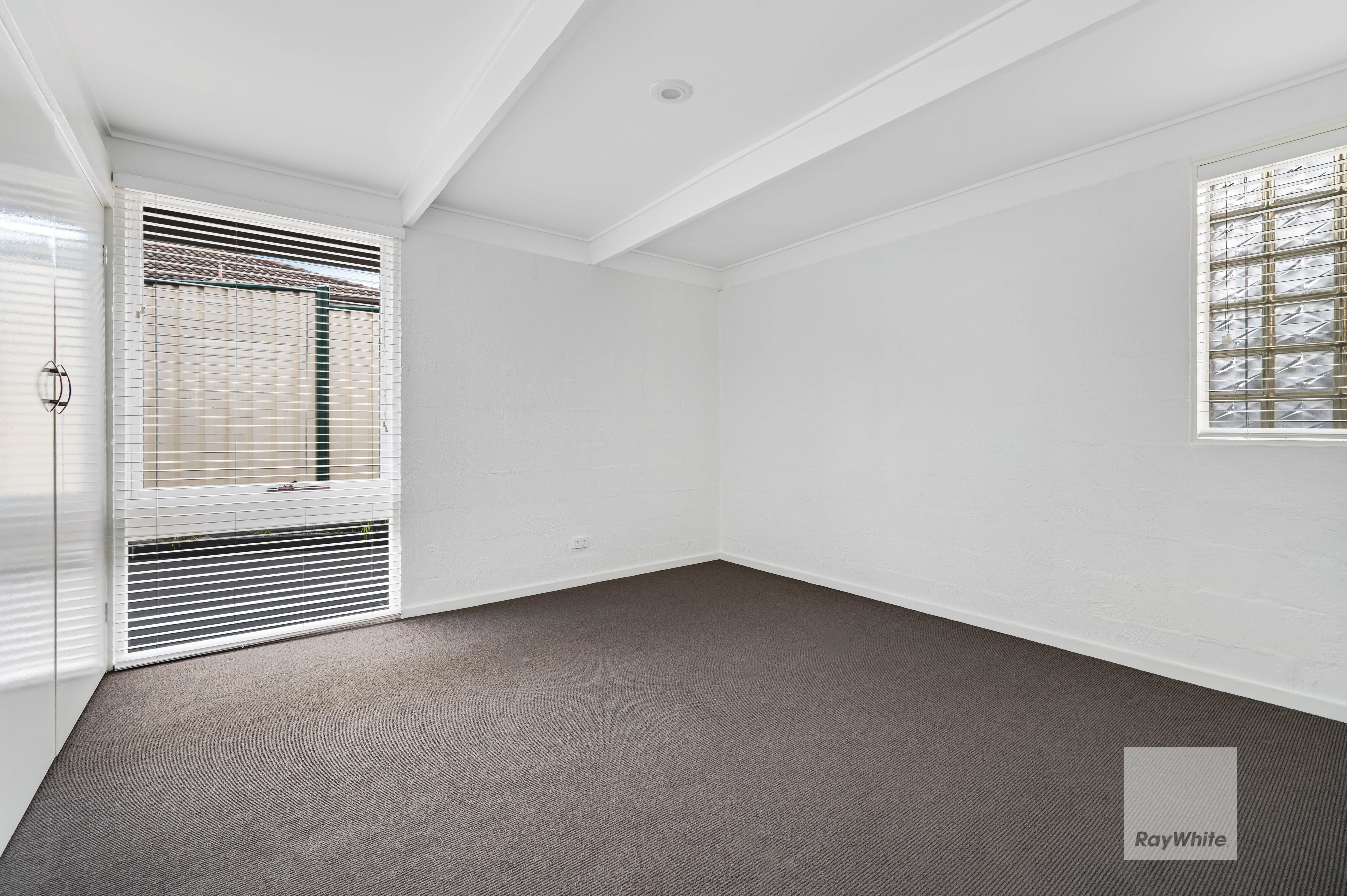 35 Dunfield Drive — photo 17 of 24