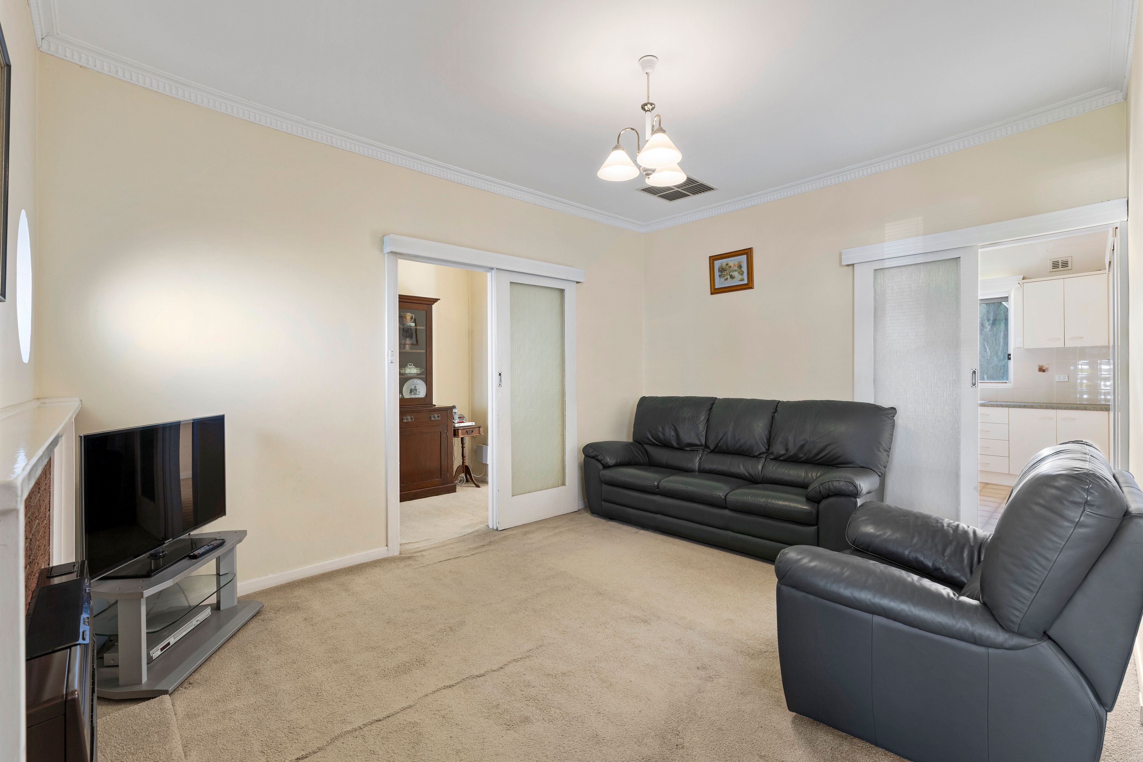 13 Eversley Avenue — photo 6 of 26