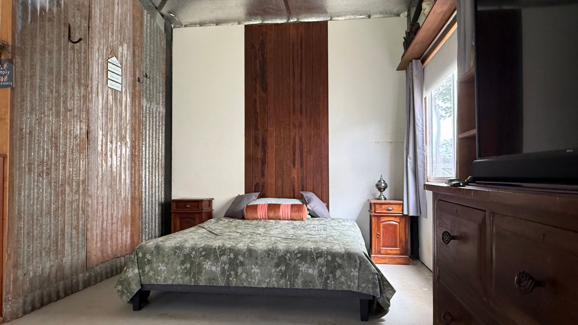 35 Carrington Road — photo 5 of 18