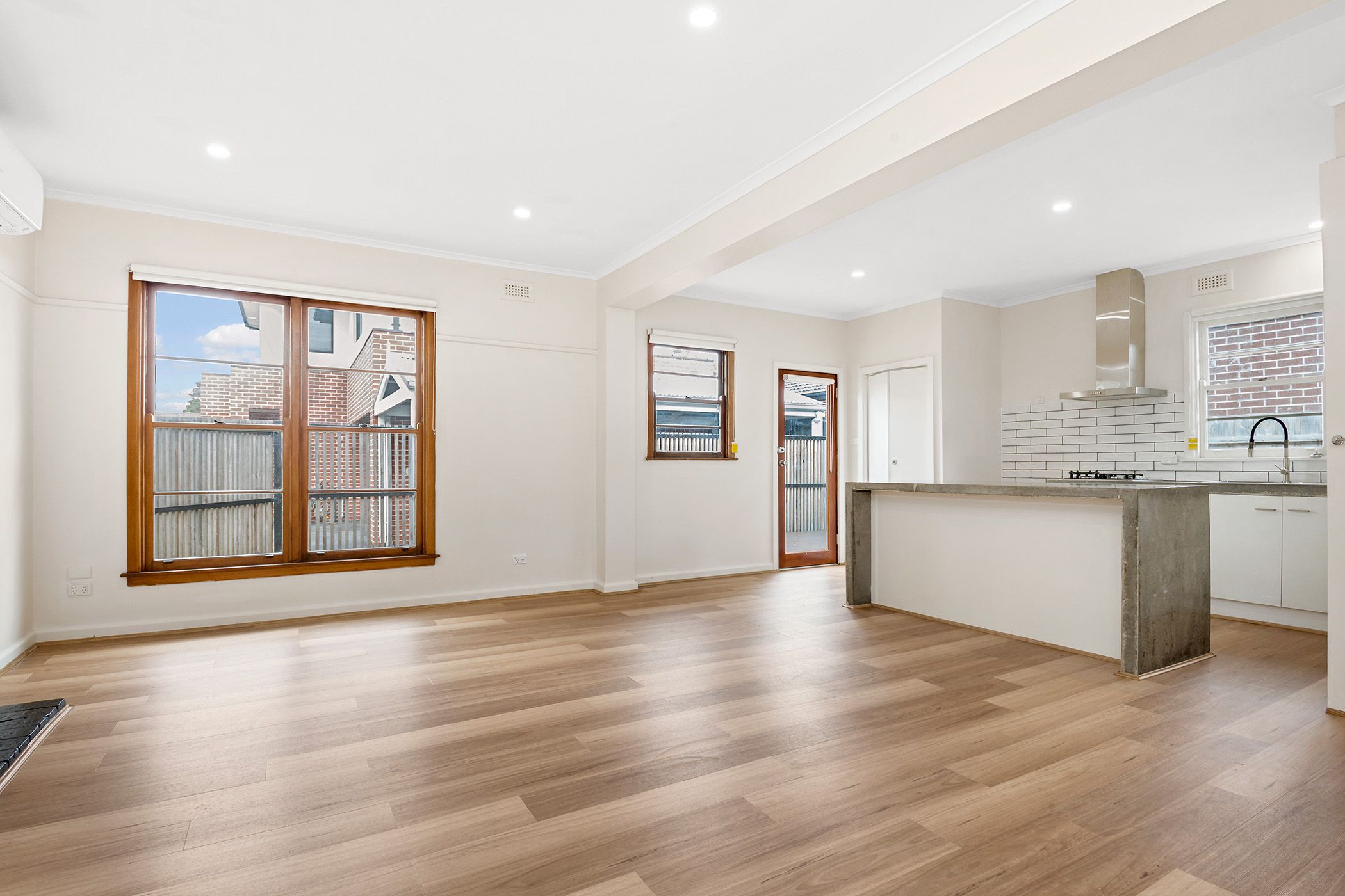 1/10 Harrow Street, Frankston, VIC 3199
