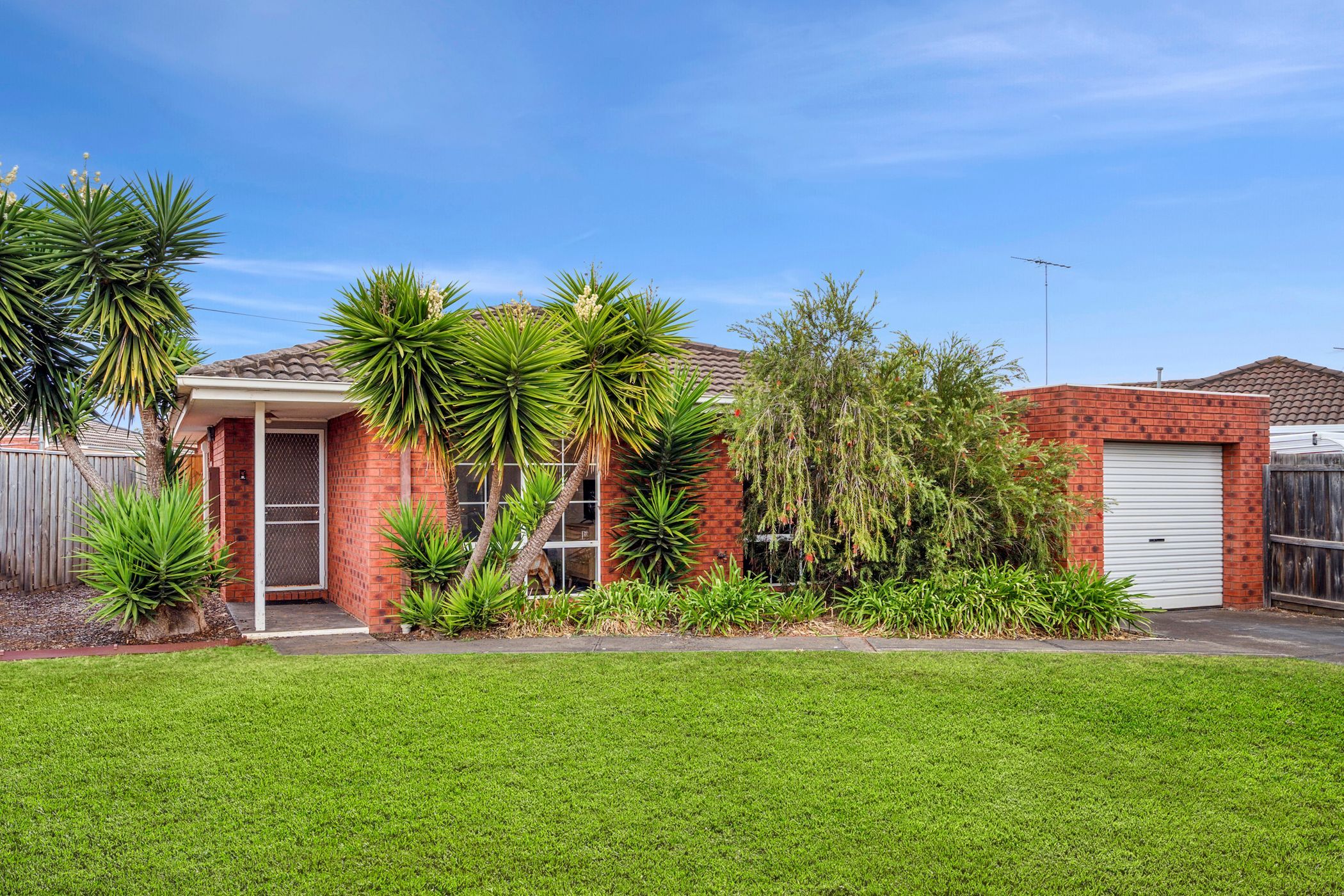 50 Cameron Crescent, Lara VIC 3212