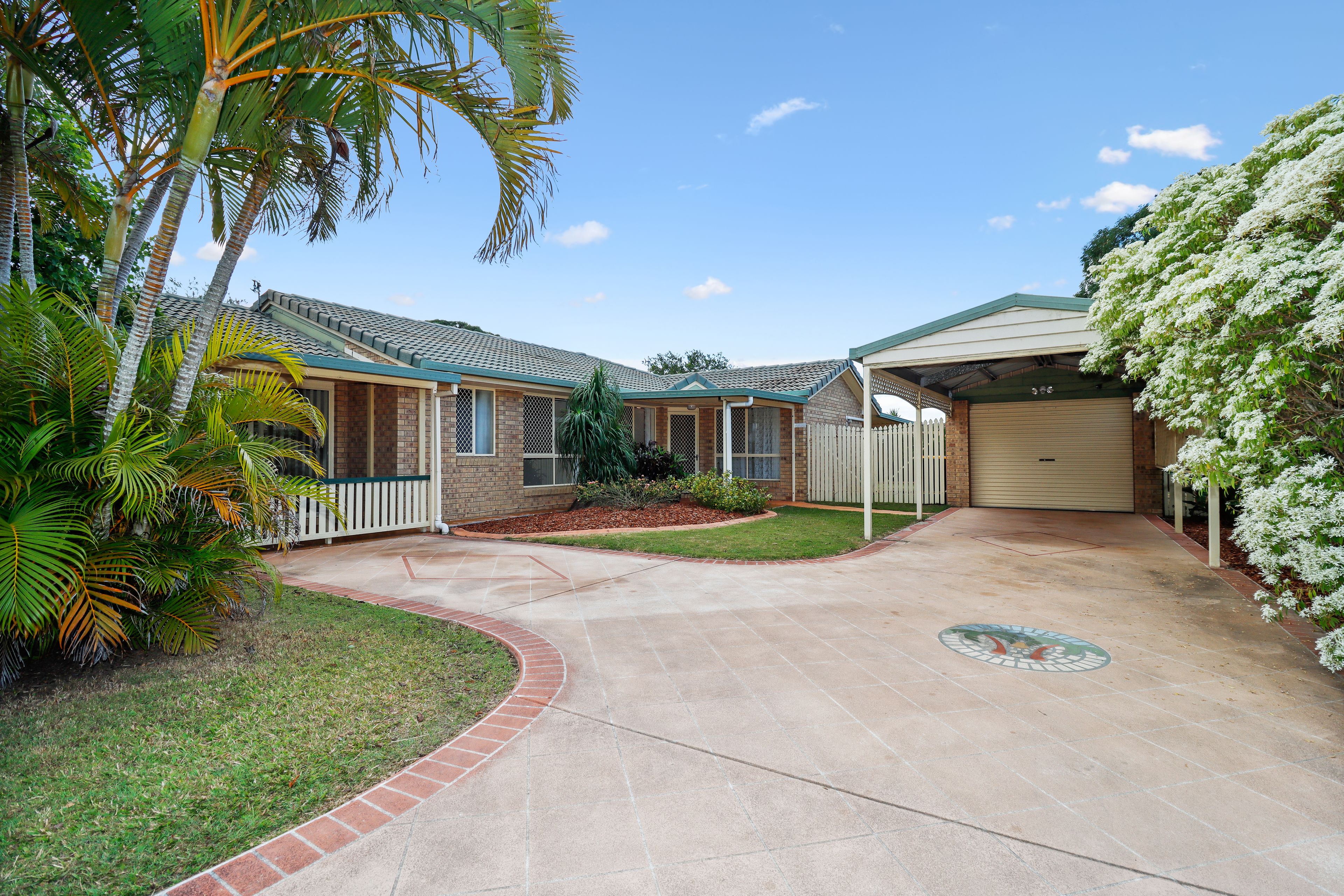33 Aimee Drive, Urangan, QLD 4655