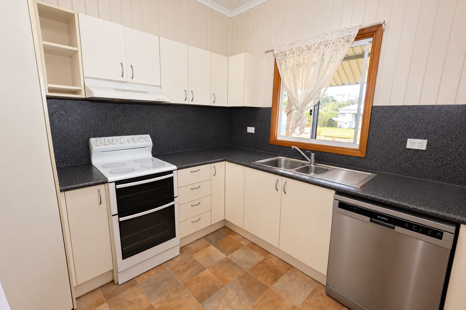 16 Palm Avenue, Ingham, QLD 4850