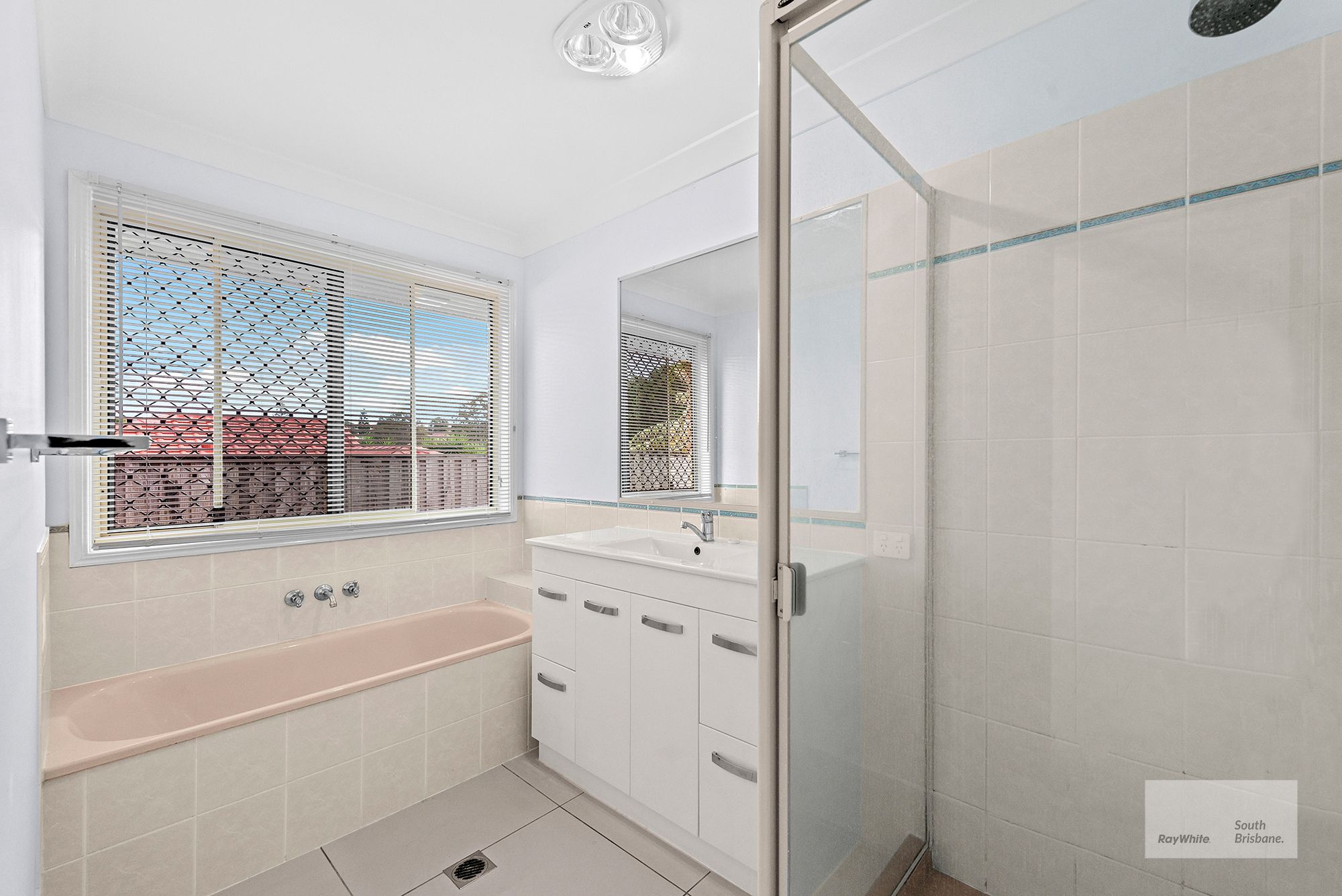 34 Fairmont Crescent — photo 13 of 14